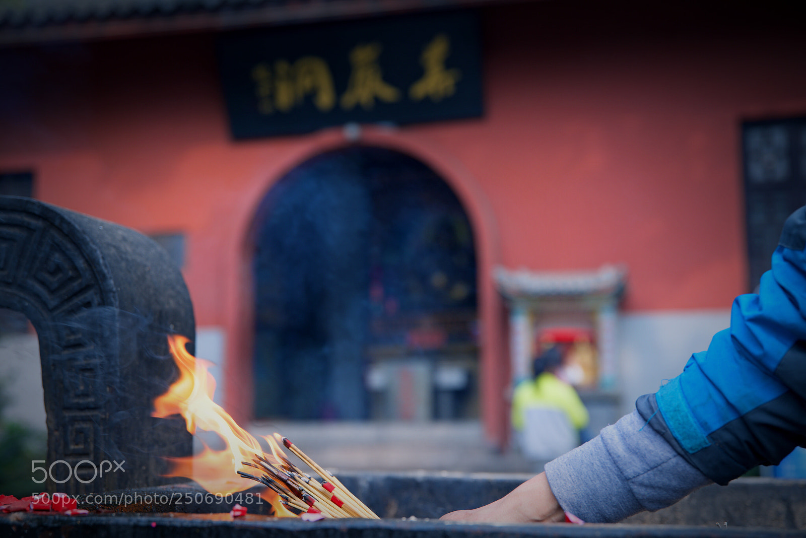 Nikon D800 sample photo. 香火 photography