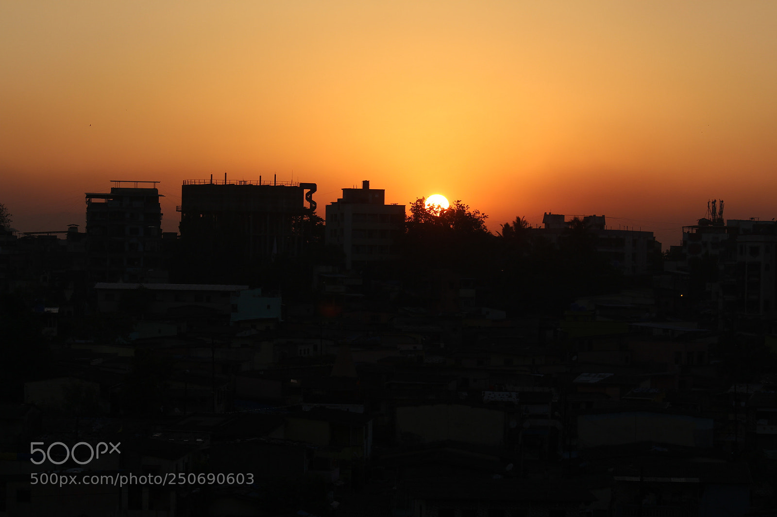 Canon EF-S 55-250mm F4-5.6 IS II sample photo. Sunset in city photography