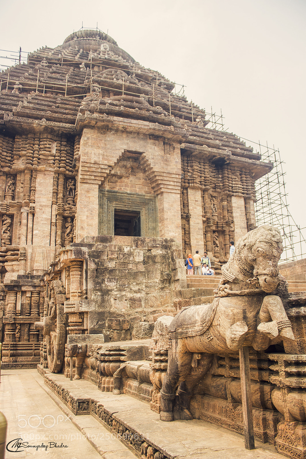 Canon EOS 600D (Rebel EOS T3i / EOS Kiss X5) sample photo. Konark sun temple photography