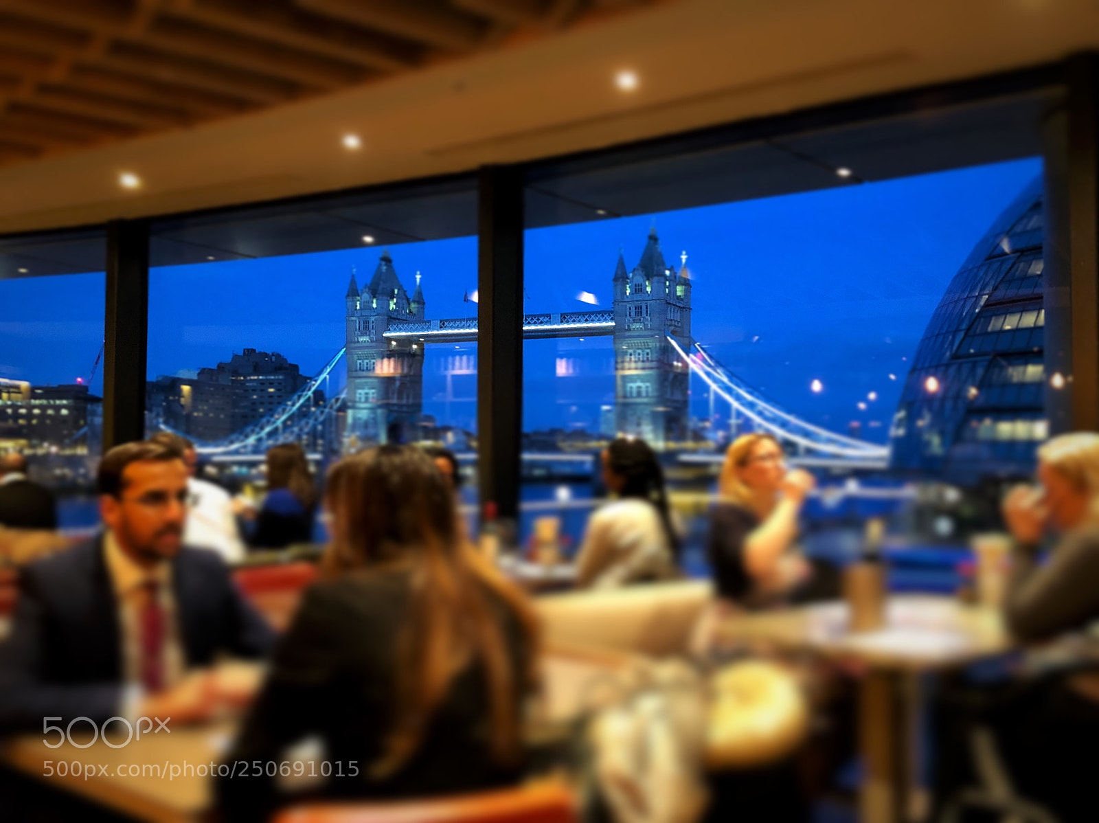 Apple iPhone 8 sample photo. V hledy z restaurace photography