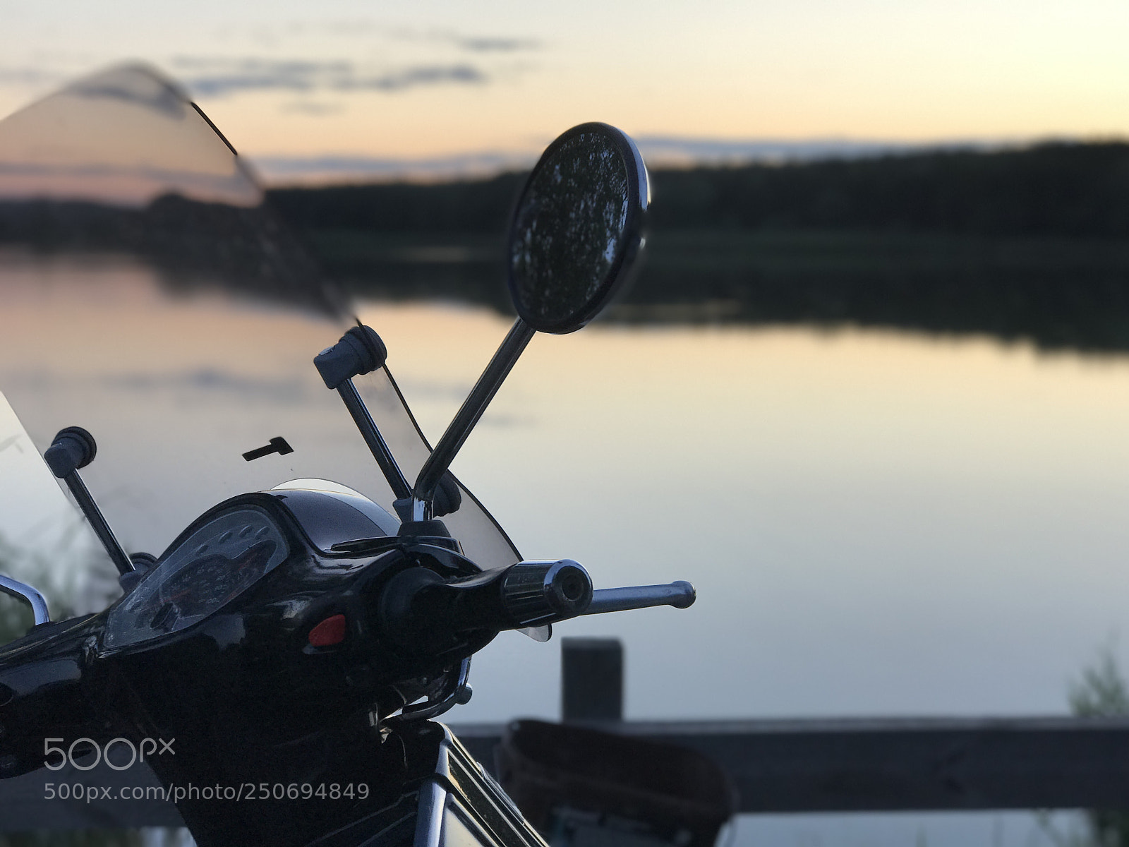 Apple iPhone 7 Plus sample photo. Vespa photography
