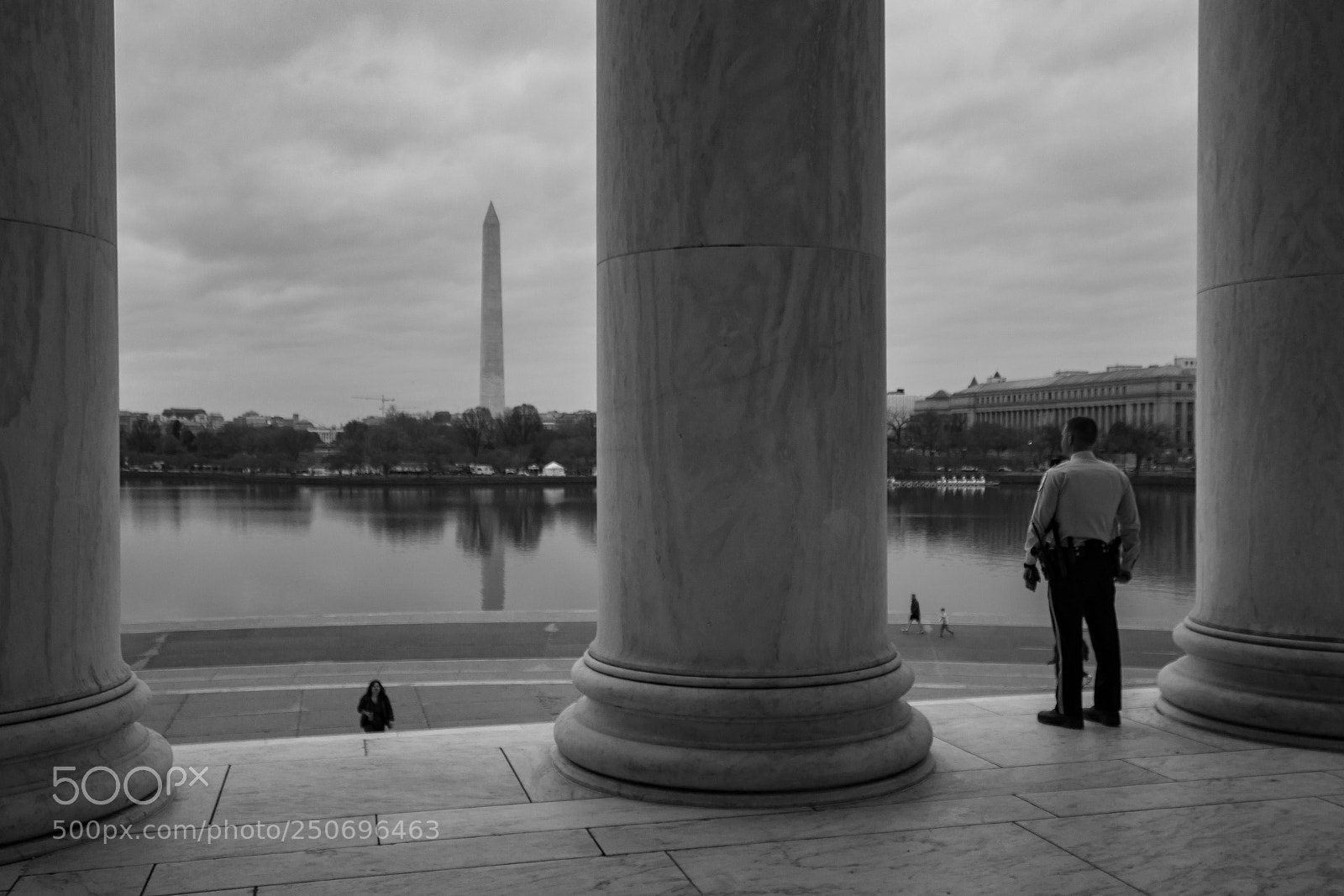 Canon EOS 600D (Rebel EOS T3i / EOS Kiss X5) sample photo. Keeping watch photography