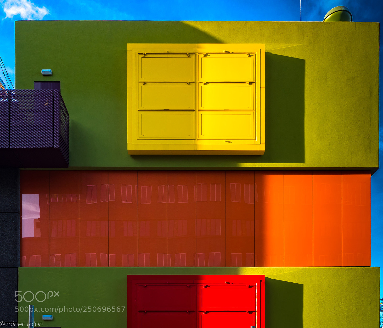 Olympus OM-D E-M5 II sample photo. Everything's so colorful here photography
