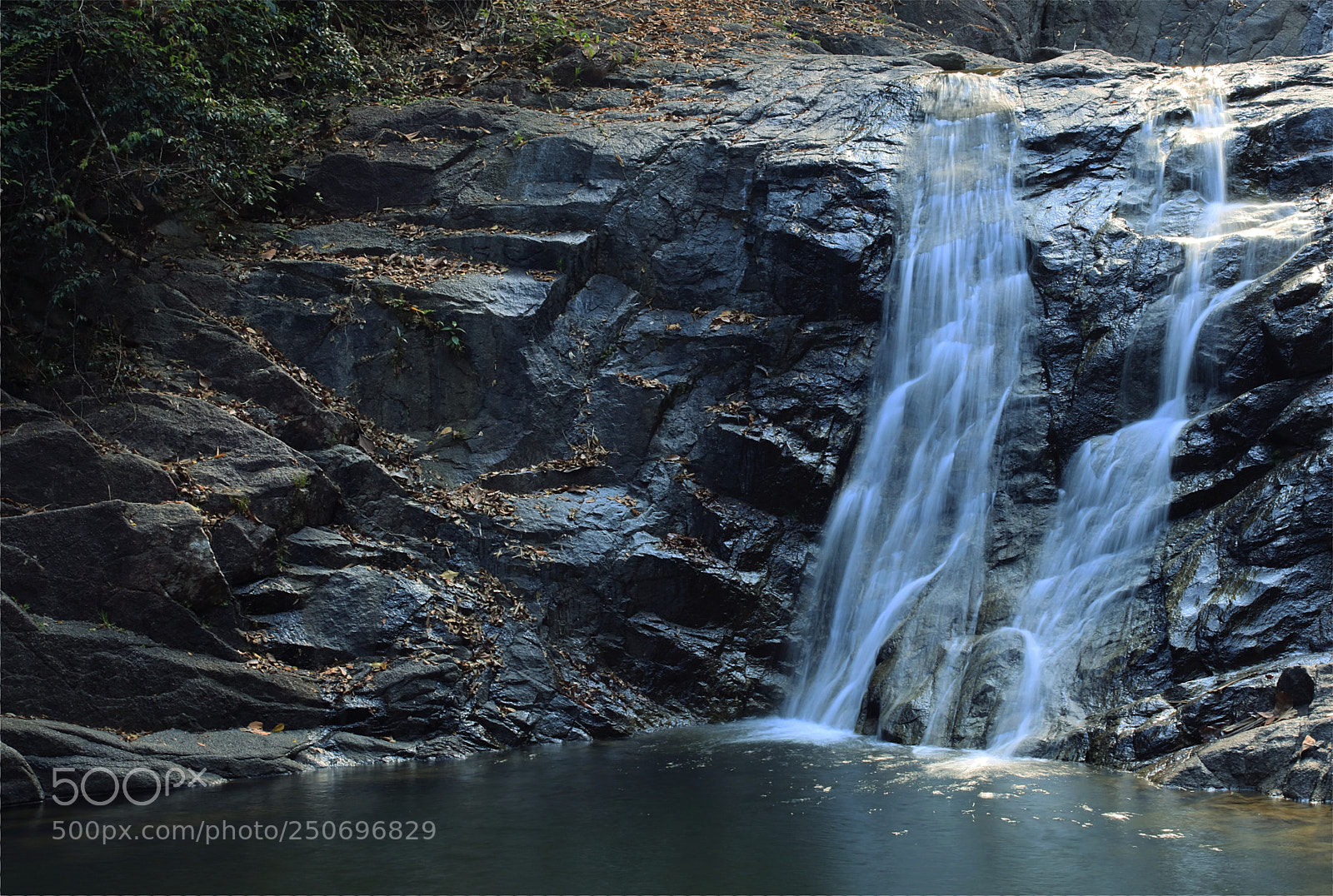 Canon EOS 5DS sample photo. Lumpee waterfall photography