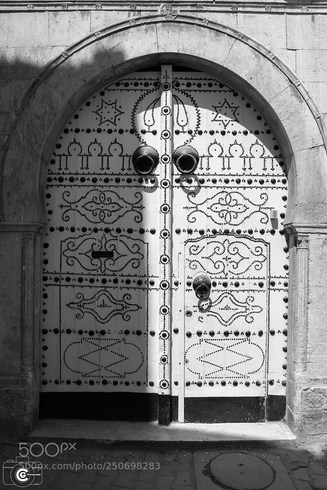 Canon EOS 400D (EOS Digital Rebel XTi / EOS Kiss Digital X) sample photo. Door of tunisia 2 (0909181847) photography