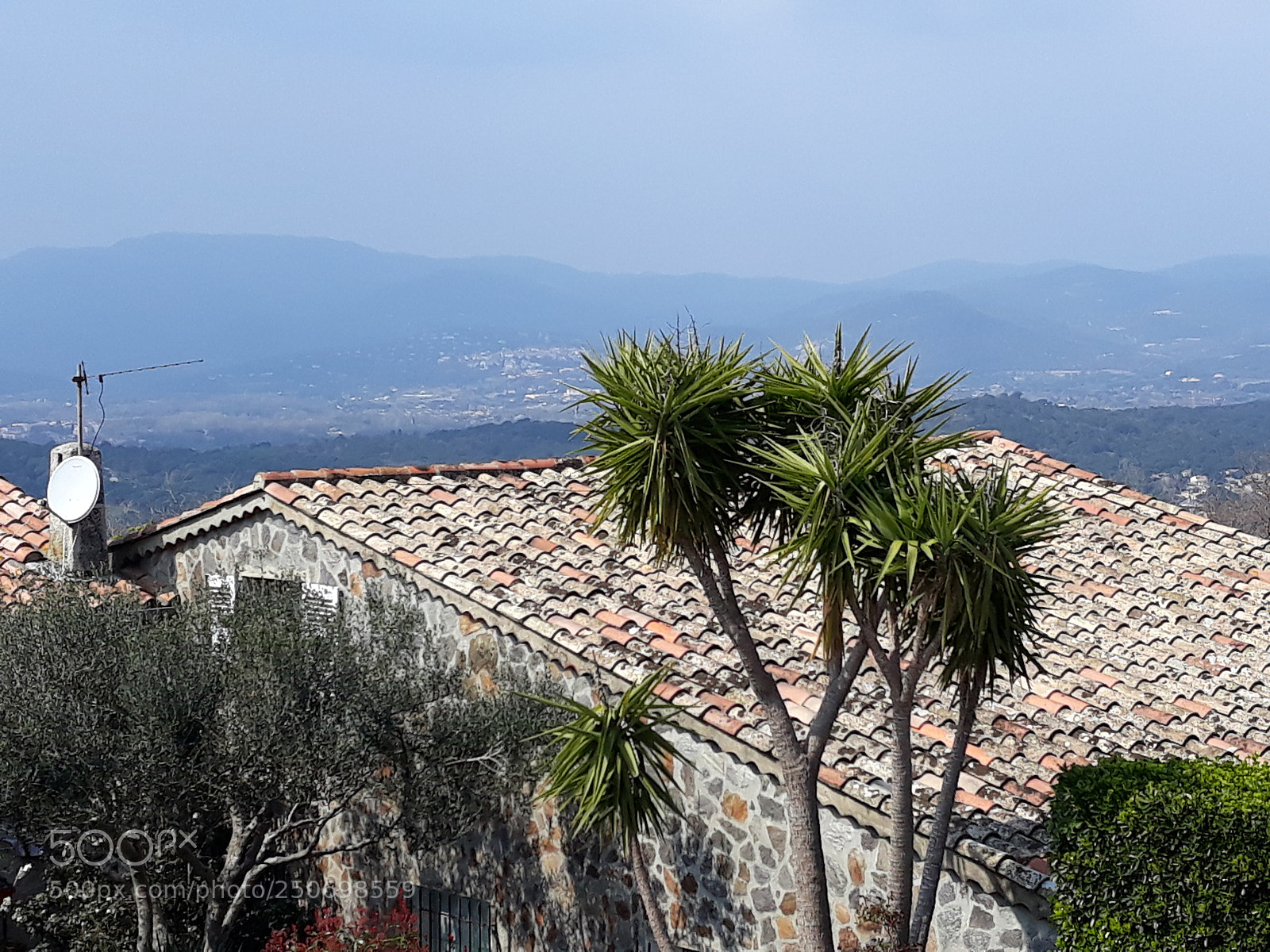 Samsung Galaxy J5 sample photo. Paysage du var photography