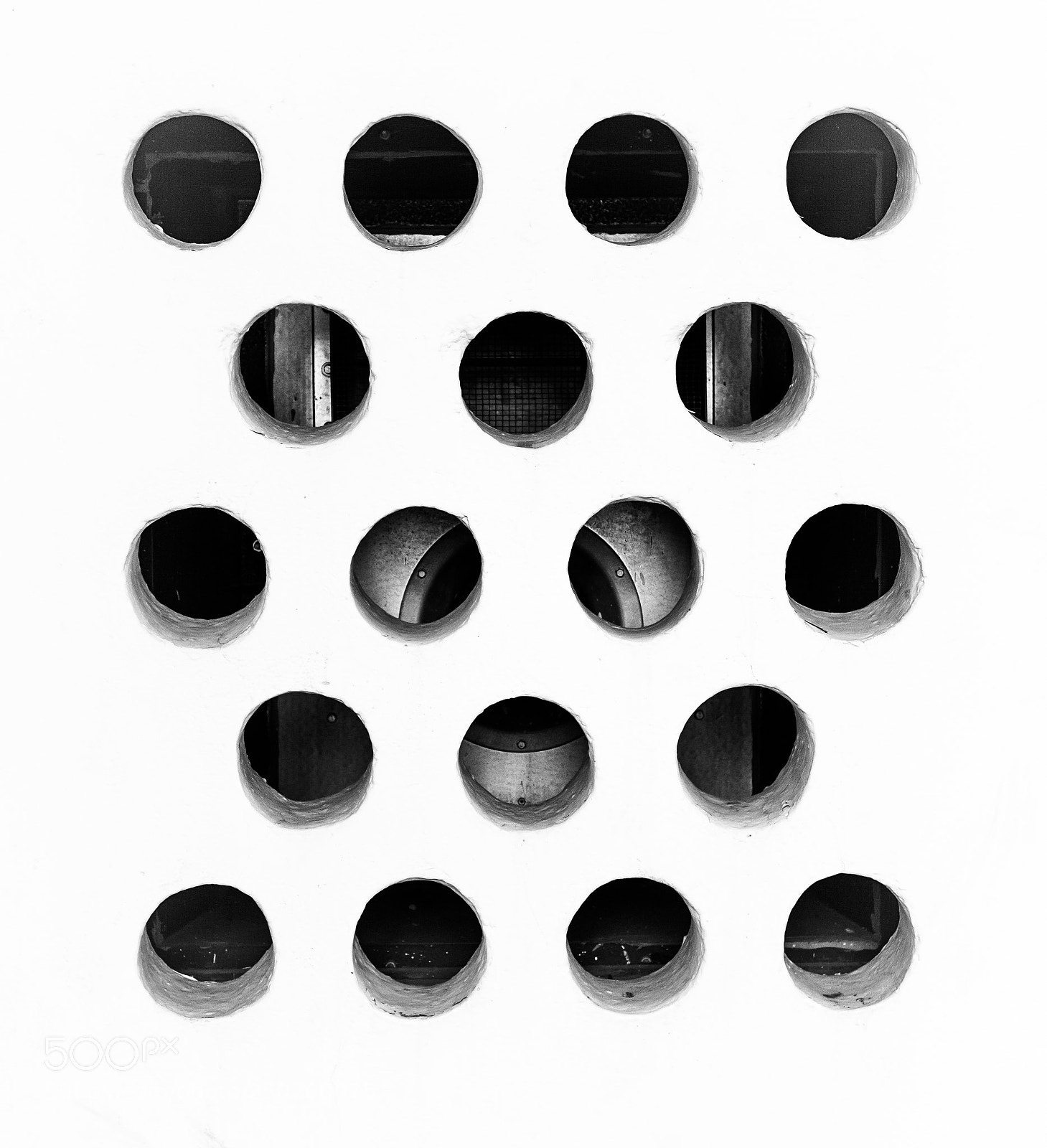 Canon EOS 5D Mark IV sample photo. 18 holes in the wall photography