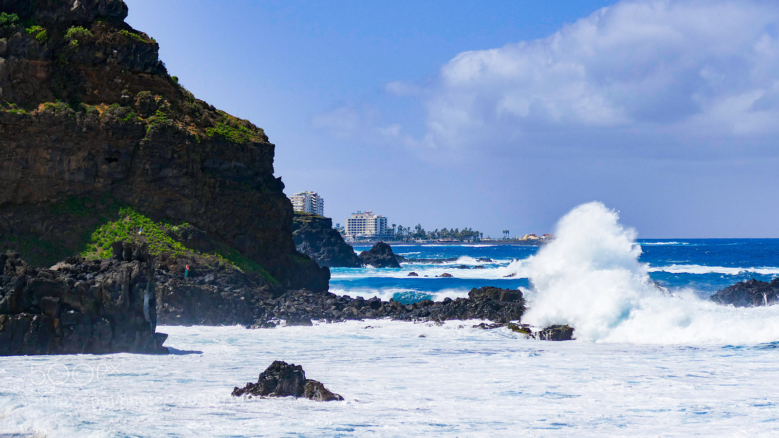 Panasonic Lumix DMC-FZ1000 sample photo. Rough sea photography