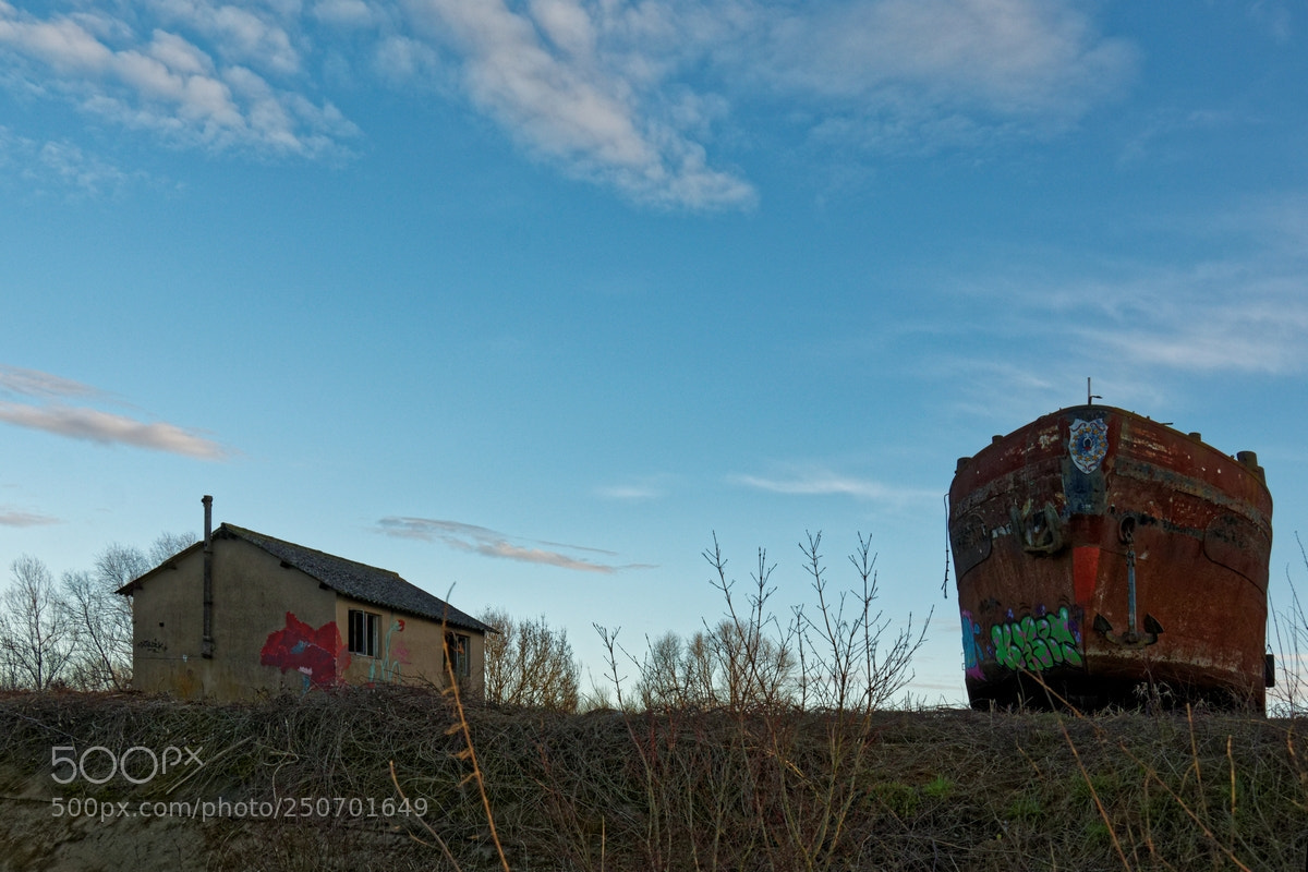 Canon EOS 70D sample photo. Barge photography