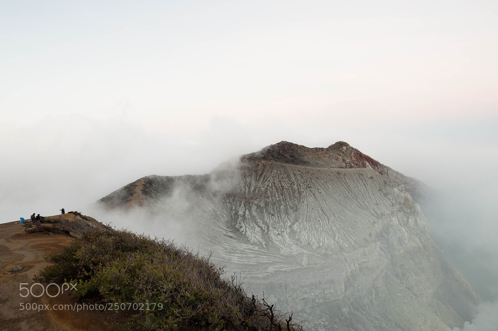 Nikon D700 sample photo. Sunrise at ijen photography