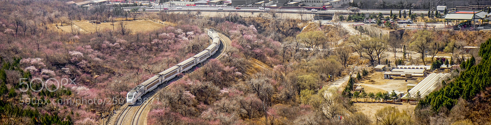 Sony a7 sample photo. Line s2--a train to photography