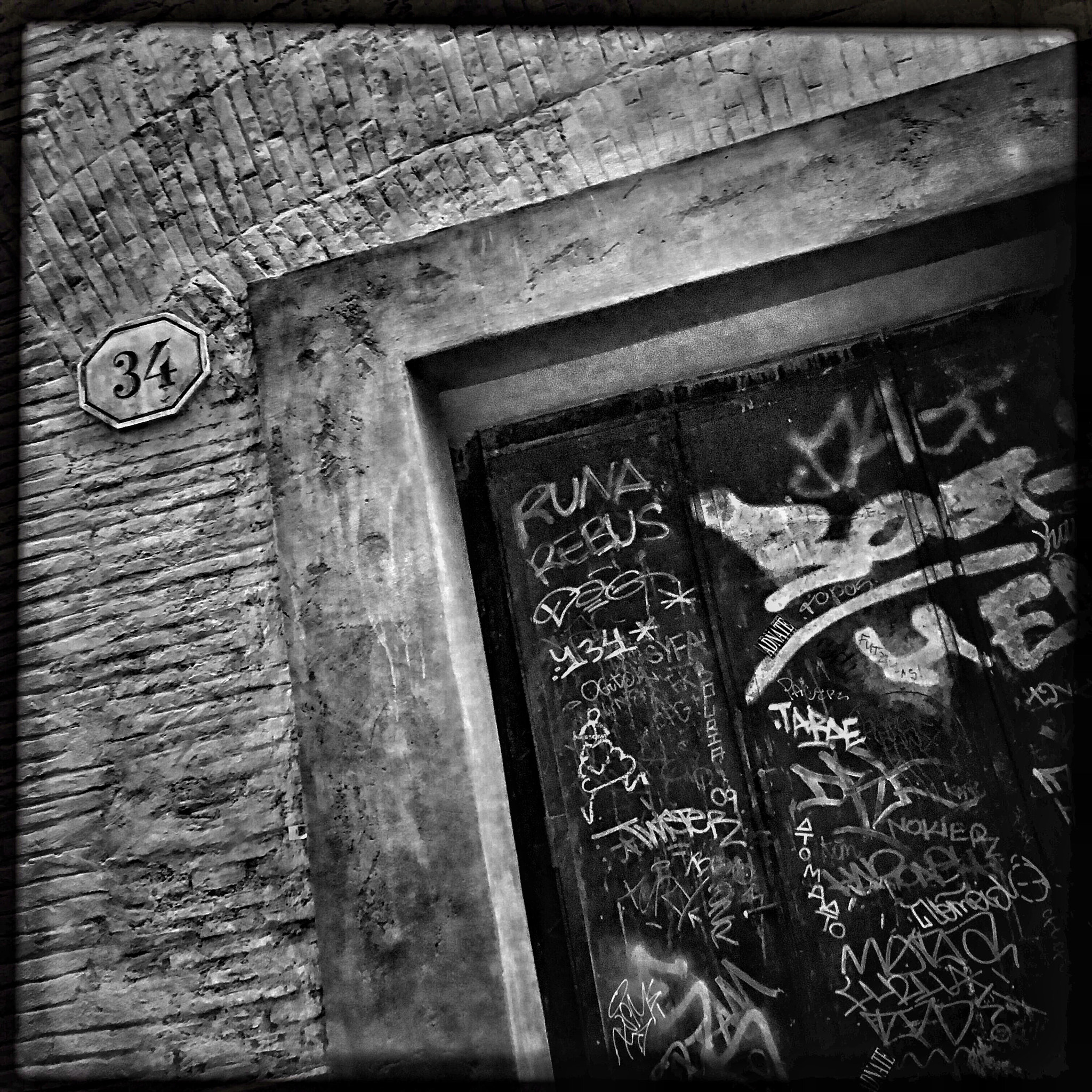 Hipstamatic 339 sample photo. 34 photography