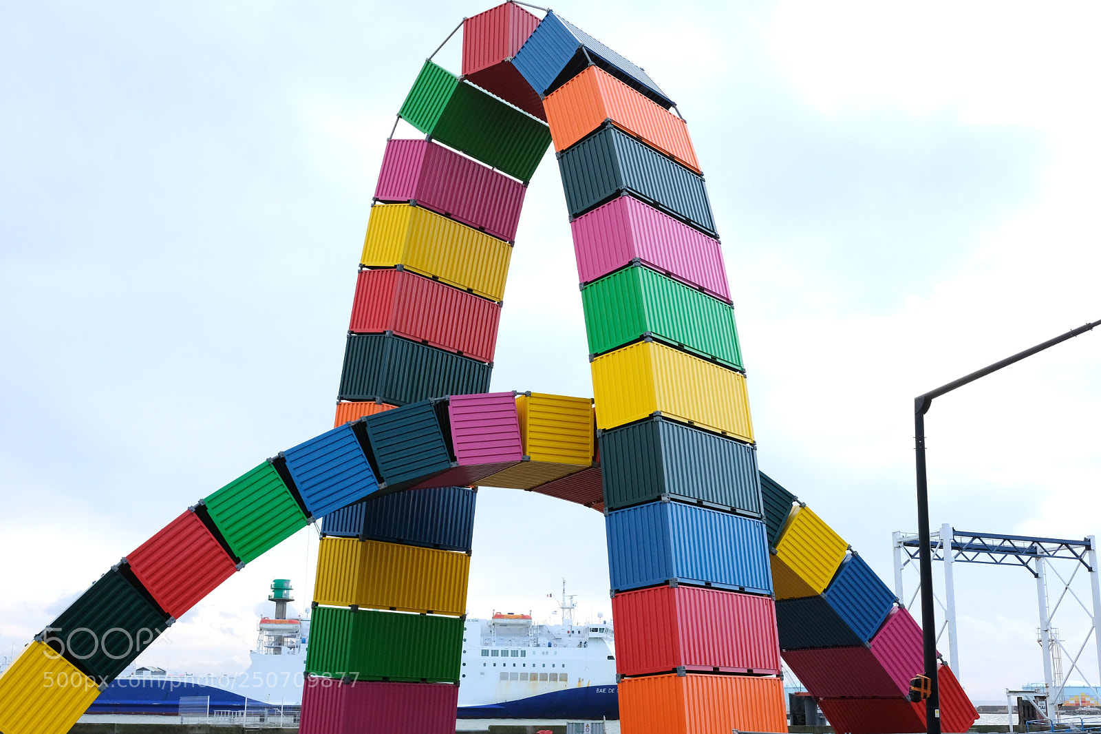 Fujifilm X-T20 sample photo. Catène de containers photography