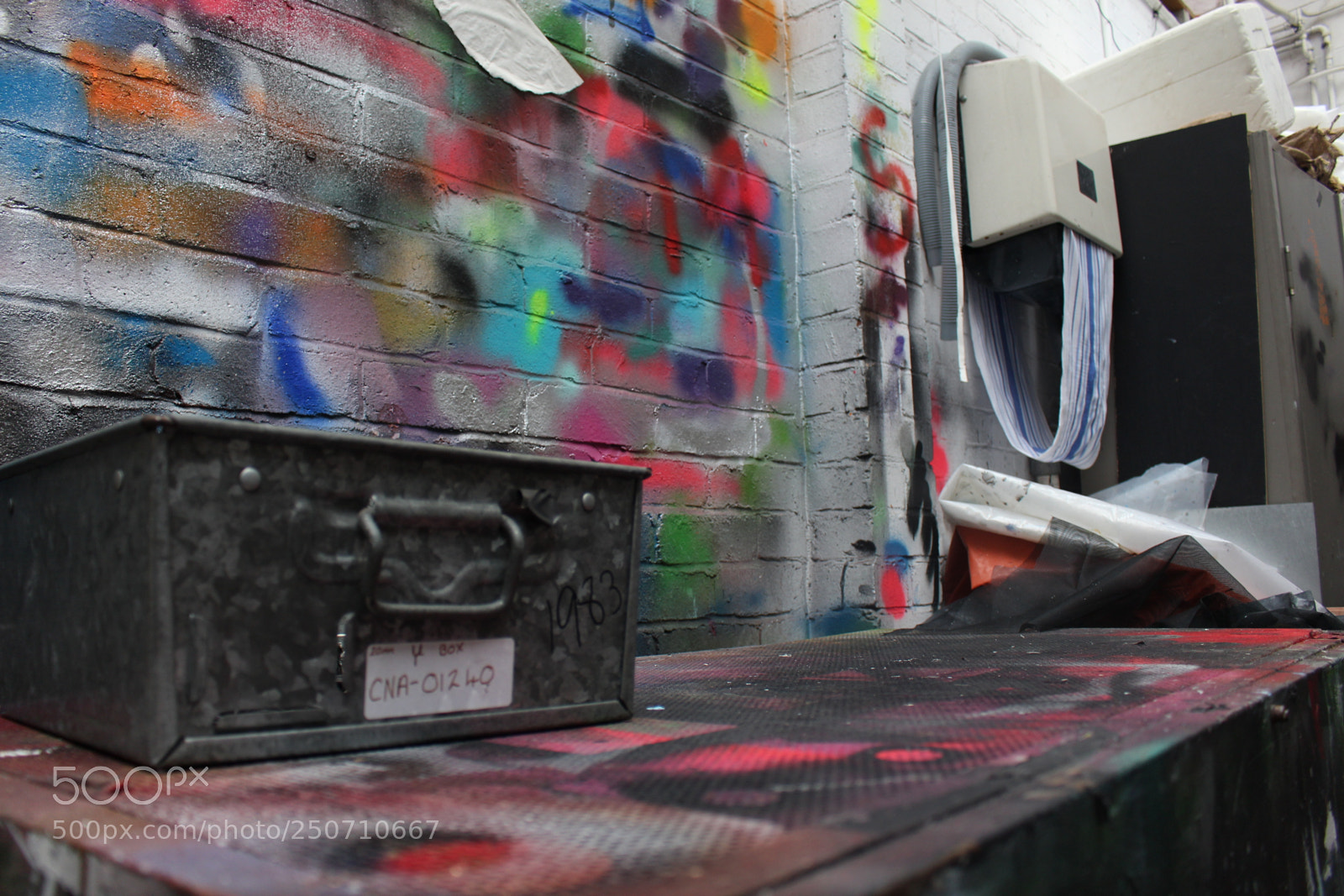 Canon EOS 700D (EOS Rebel T5i / EOS Kiss X7i) sample photo. Paint photography