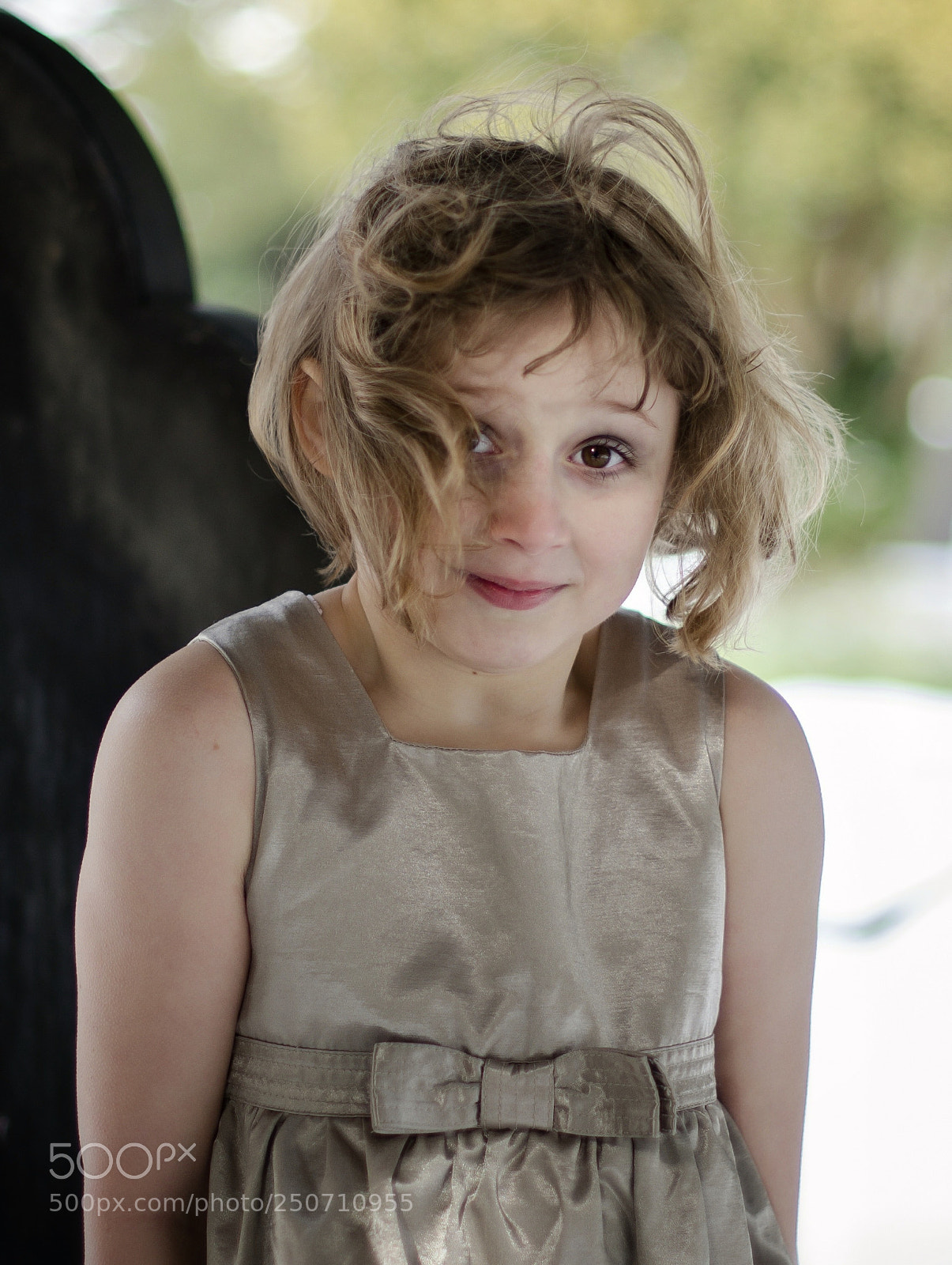 Nikon D7000 sample photo. Tells me it's black photography