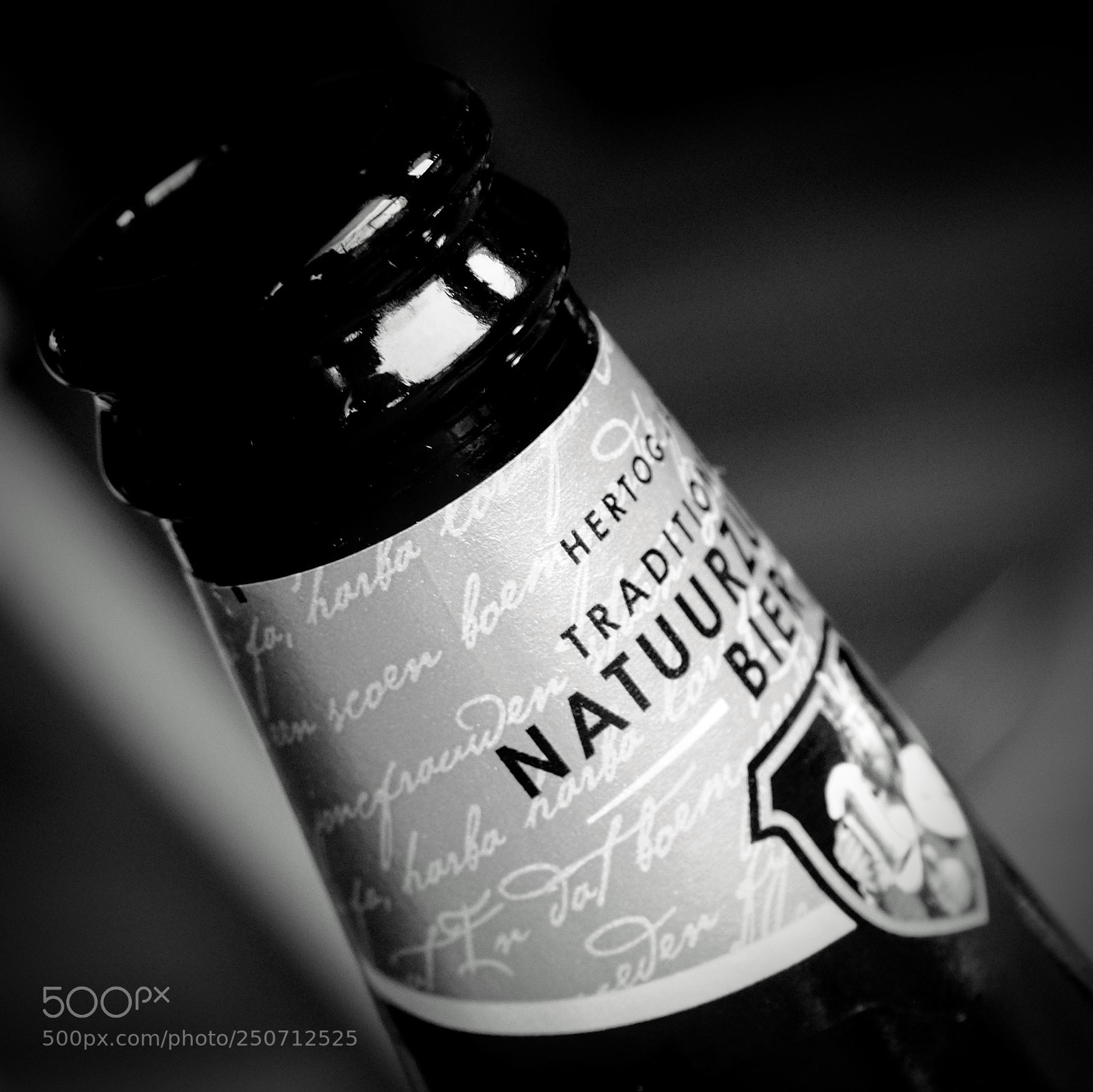Olympus OM-D E-M10 II sample photo. Cool beer photography