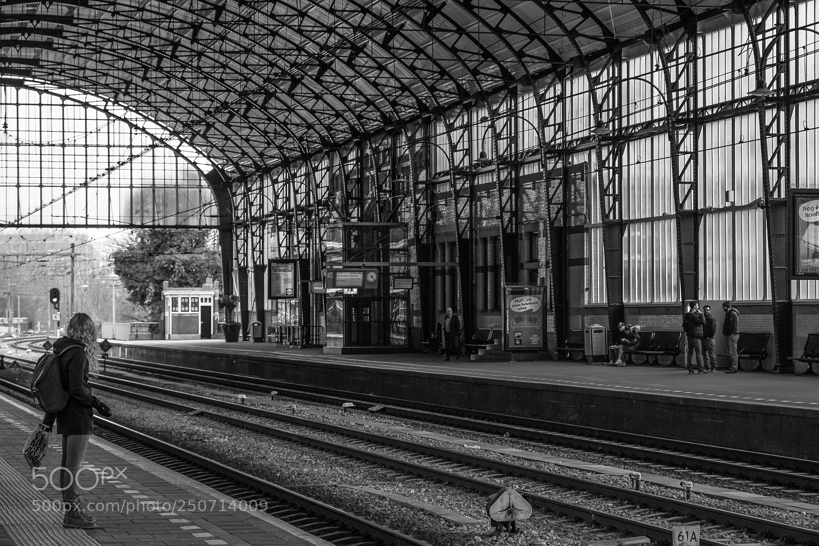Fujifilm X-T20 sample photo. Girl at the train photography