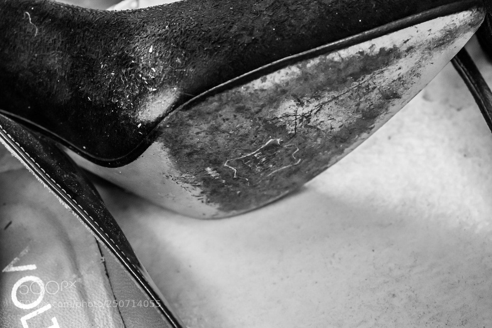 Fujifilm X-T20 sample photo. Shoe sales photography