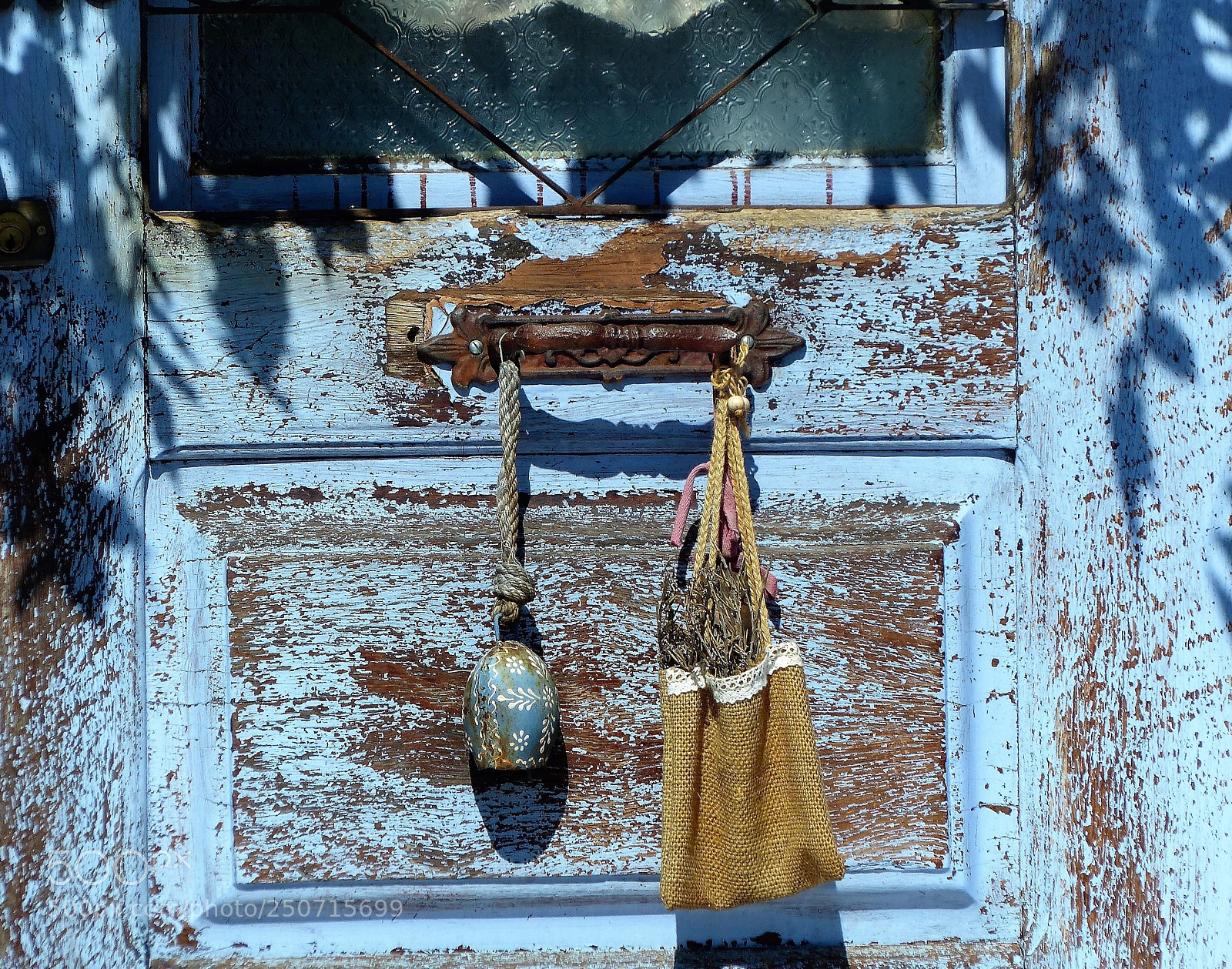 Panasonic Lumix DMC-FZ200 sample photo. Wind chimes photography