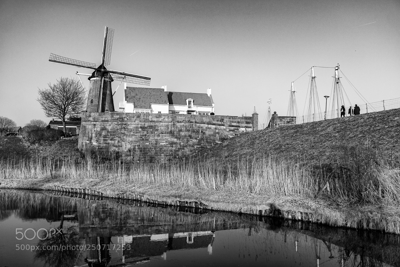Canon EOS 750D (EOS Rebel T6i / EOS Kiss X8i) sample photo. Windmill photography