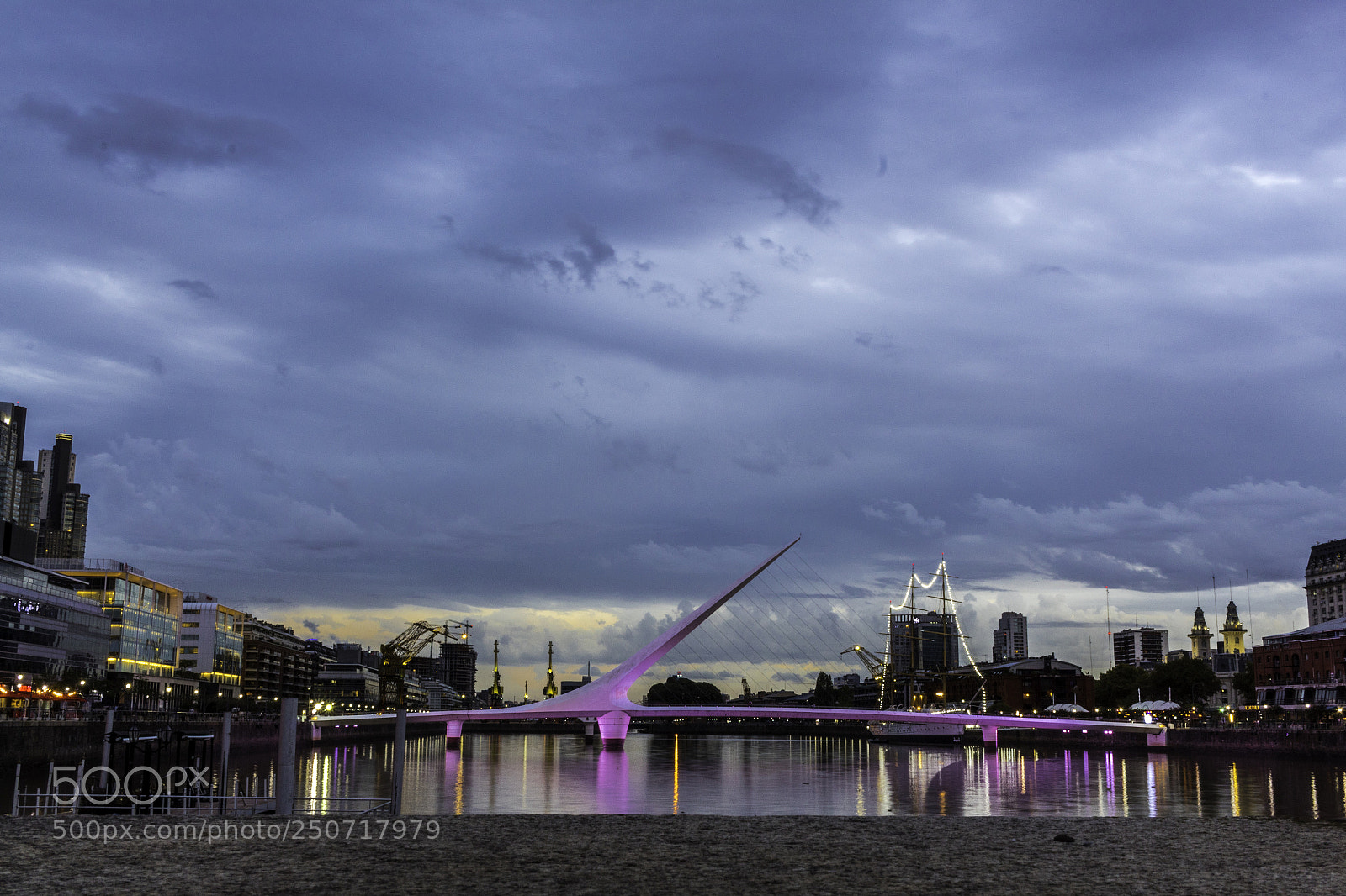 Canon EOS 1300D (EOS Rebel T6 / EOS Kiss X80) sample photo. Puerto madero photography