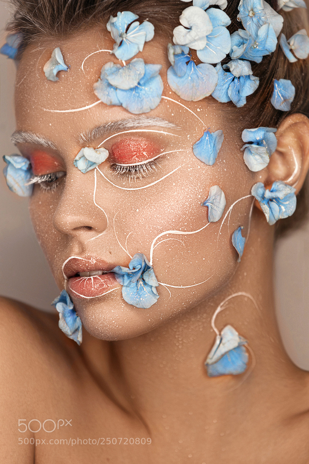 Canon EOS 5D Mark II sample photo. Flowers makeup photography