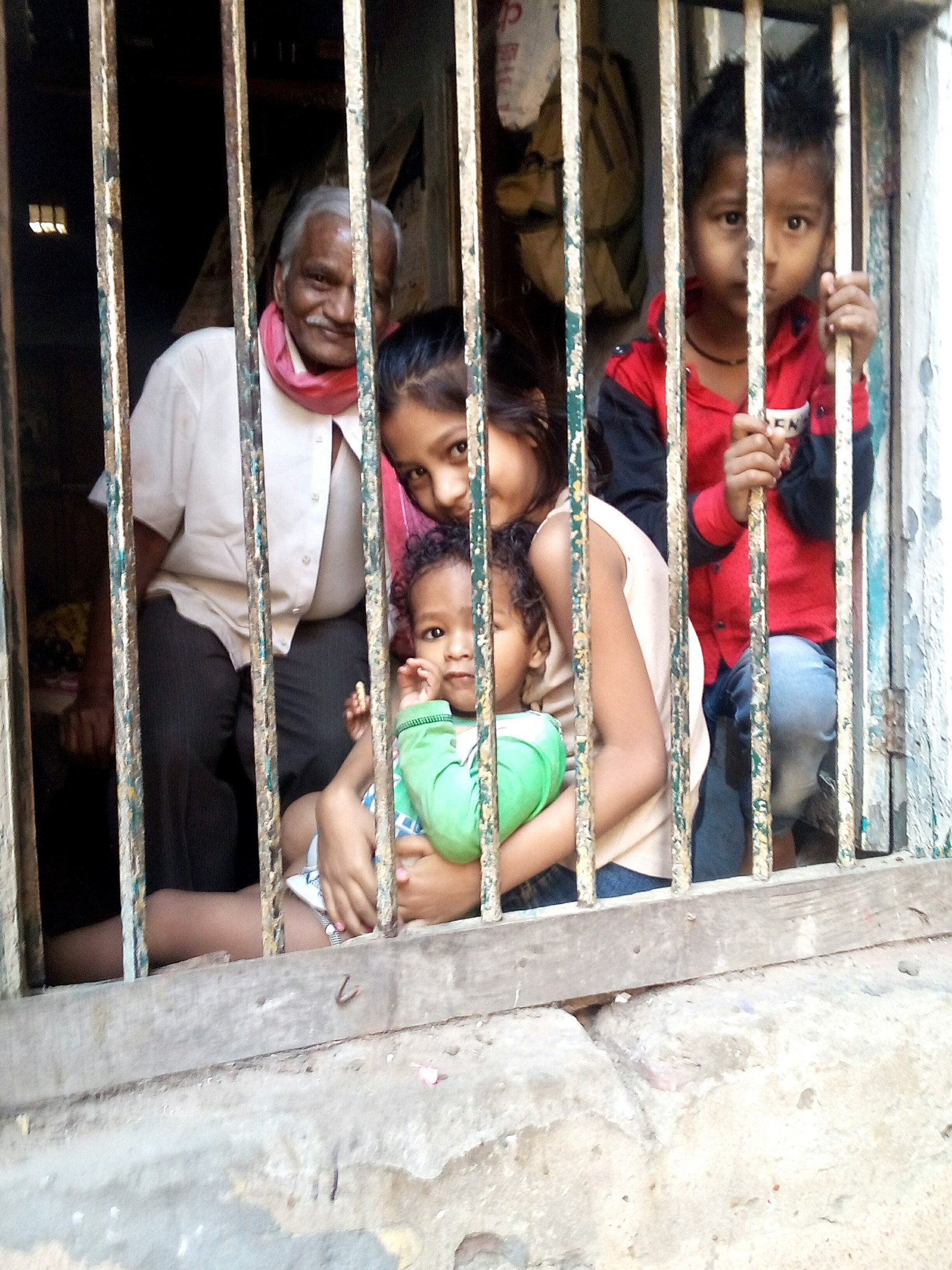 WIKO LENNY3 sample photo. Indian family in varanasi photography