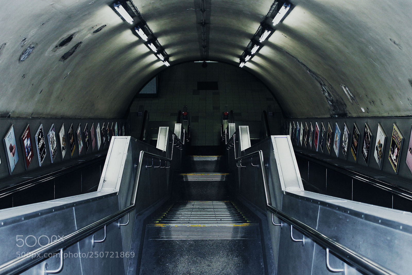 Canon EOS 1100D (EOS Rebel T3 / EOS Kiss X50) sample photo. London's underground ii photography