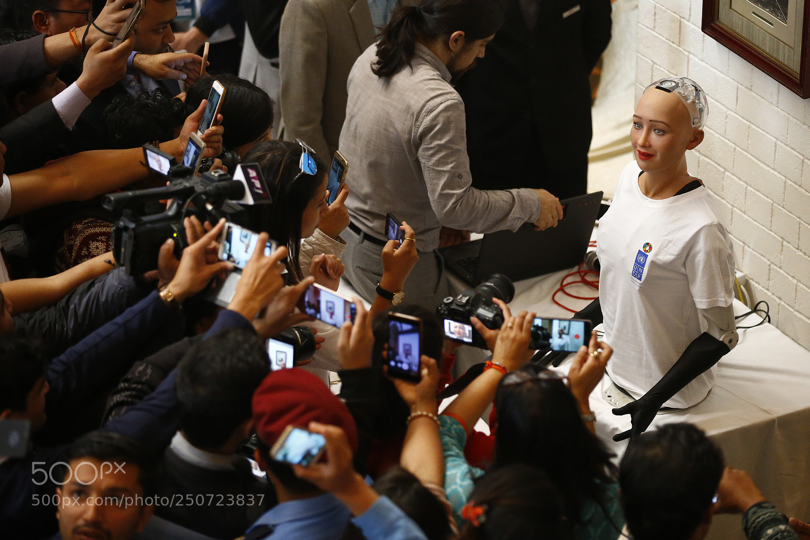 Canon EOS-1D X sample photo. Humanoid robot sophia in photography