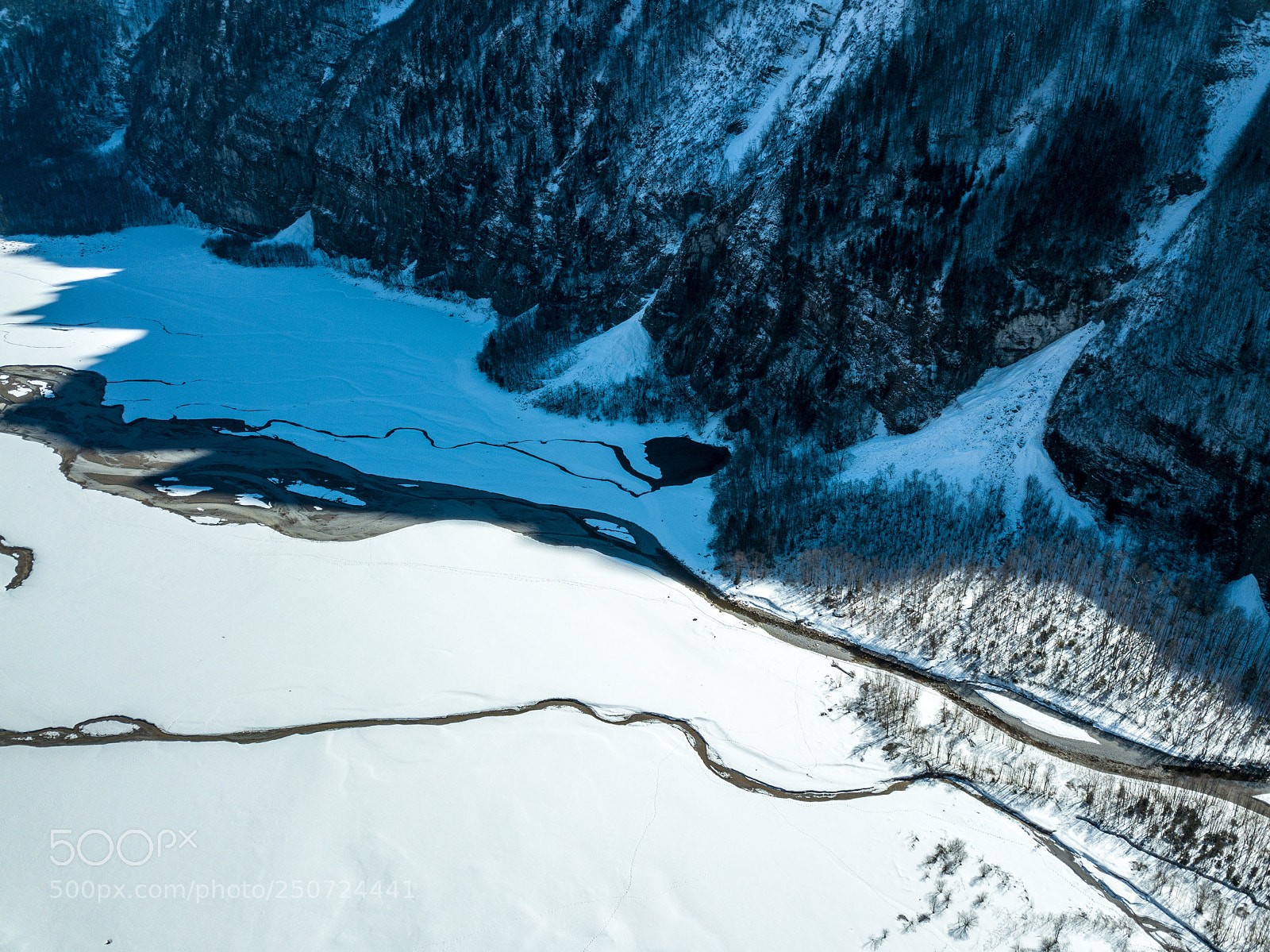 DJI FC220 sample photo. Snow on the water photography