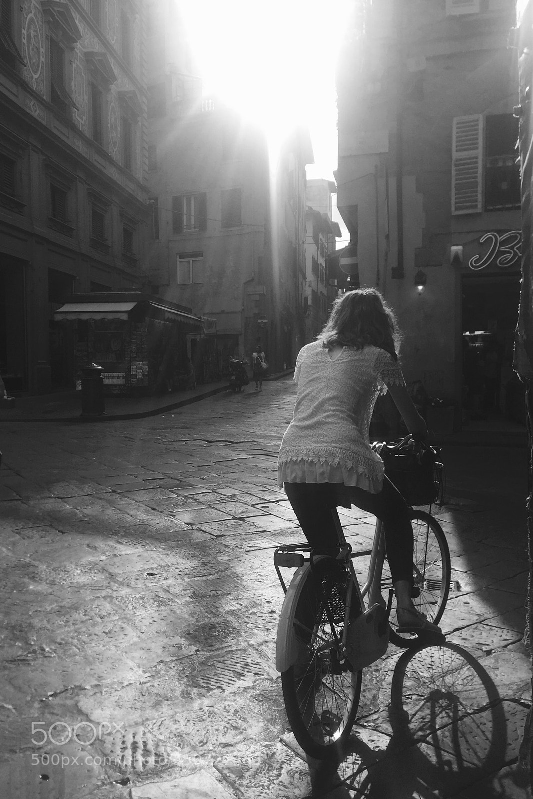 Apple iPhone 6 sample photo. On her way to photography
