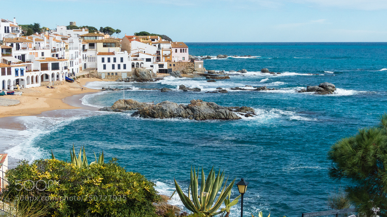 Panasonic Lumix DMC-FZ200 sample photo. Playa de calella photography