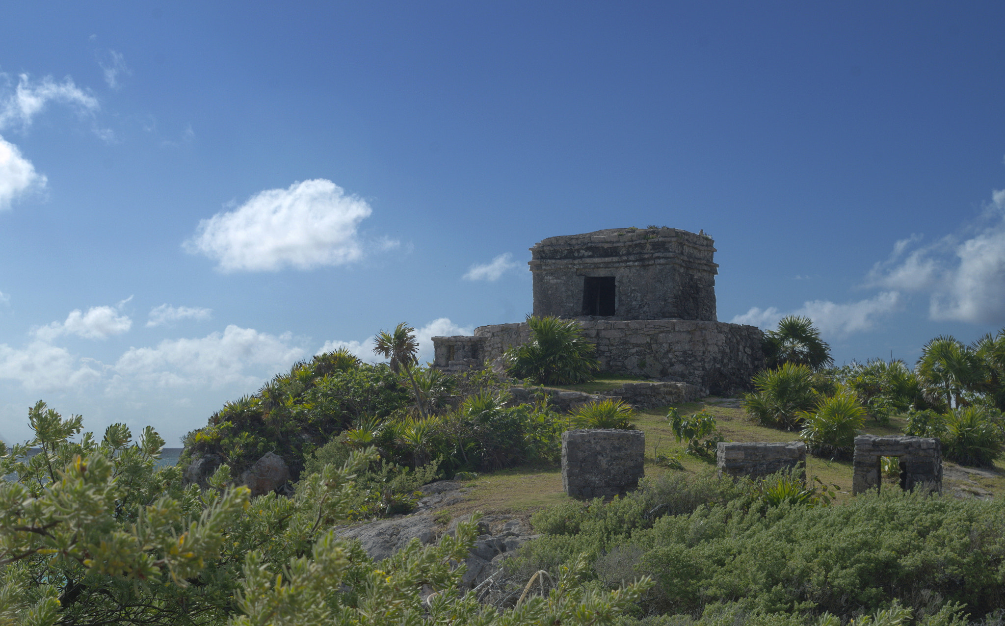 smc PENTAX-DA L 18-50mm F4-5.6 DC WR RE sample photo. Temple of the god of the wind in tulum photography