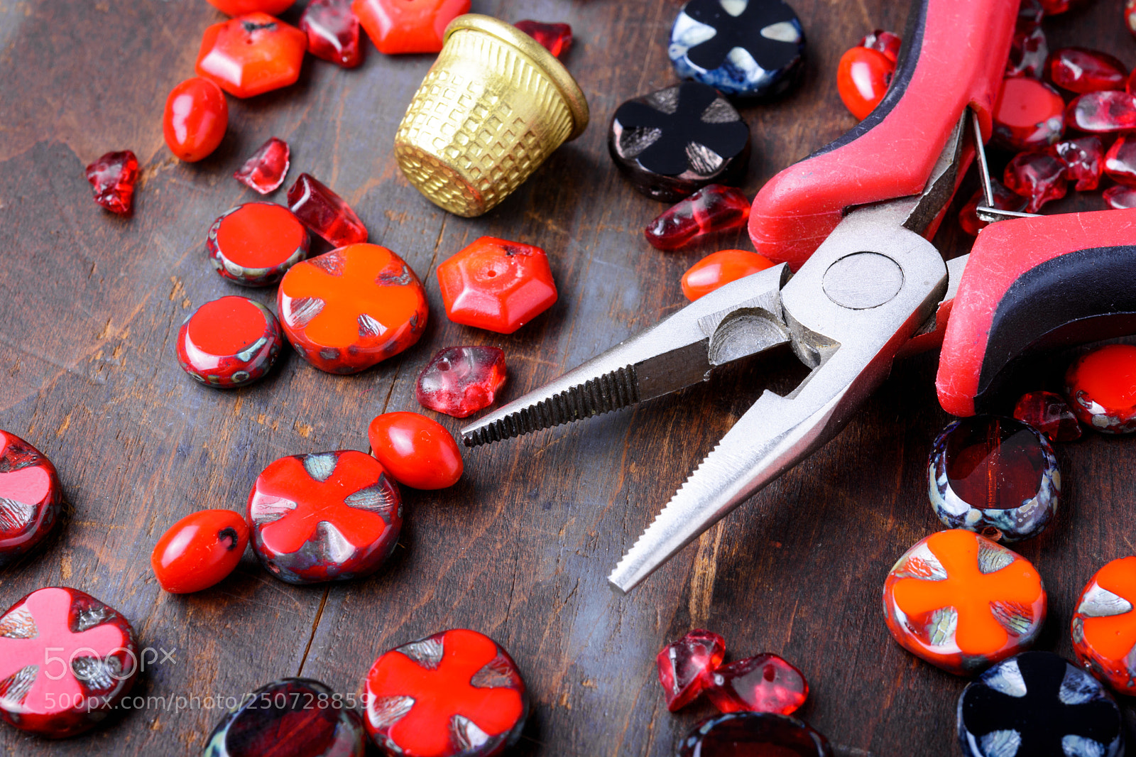 Nikon D7100 sample photo. Making necklaces of glass photography