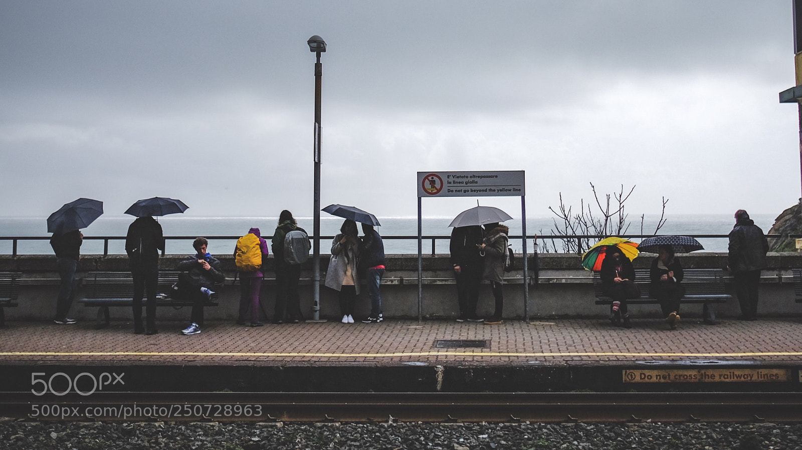 Fujifilm X-T10 sample photo. Waiting photography