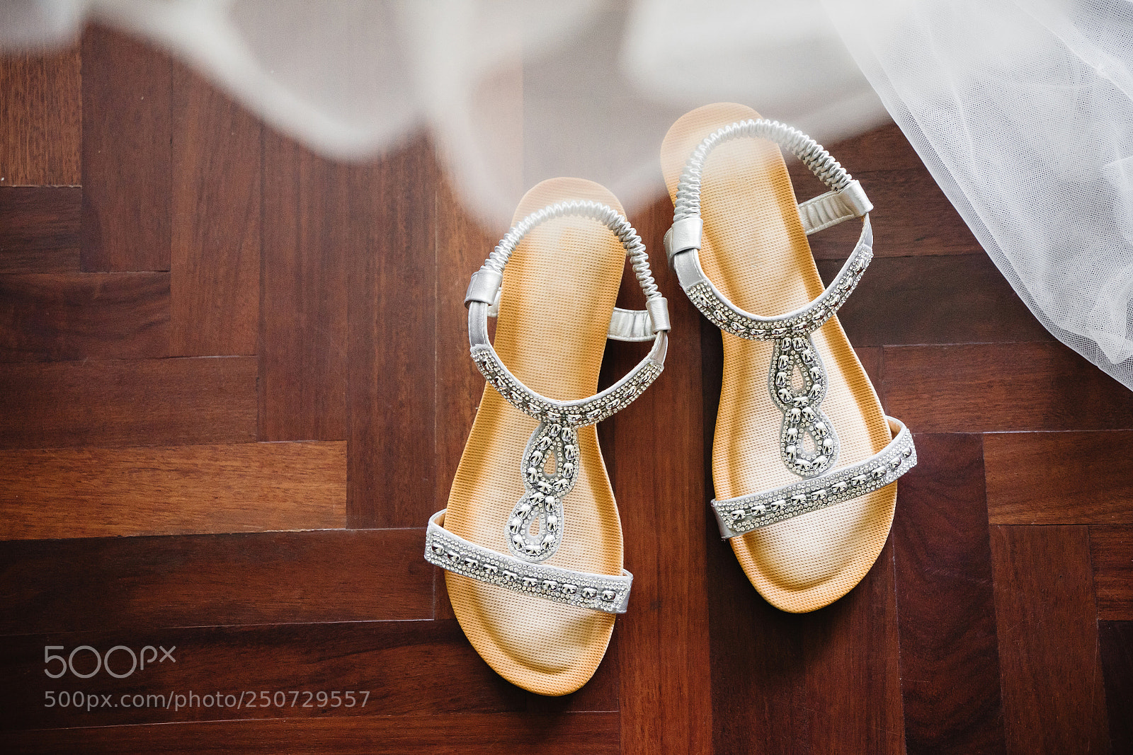 Sony a7 II sample photo. The bride shoes on photography