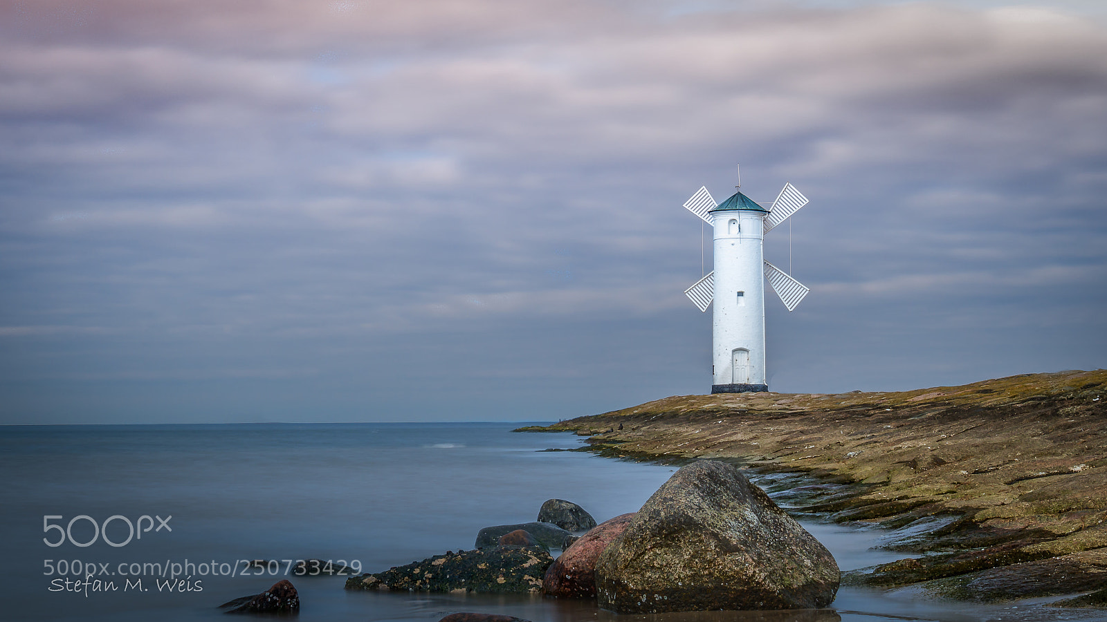 Olympus OM-D E-M10 II sample photo. Lighthouse at swinemünde... photography