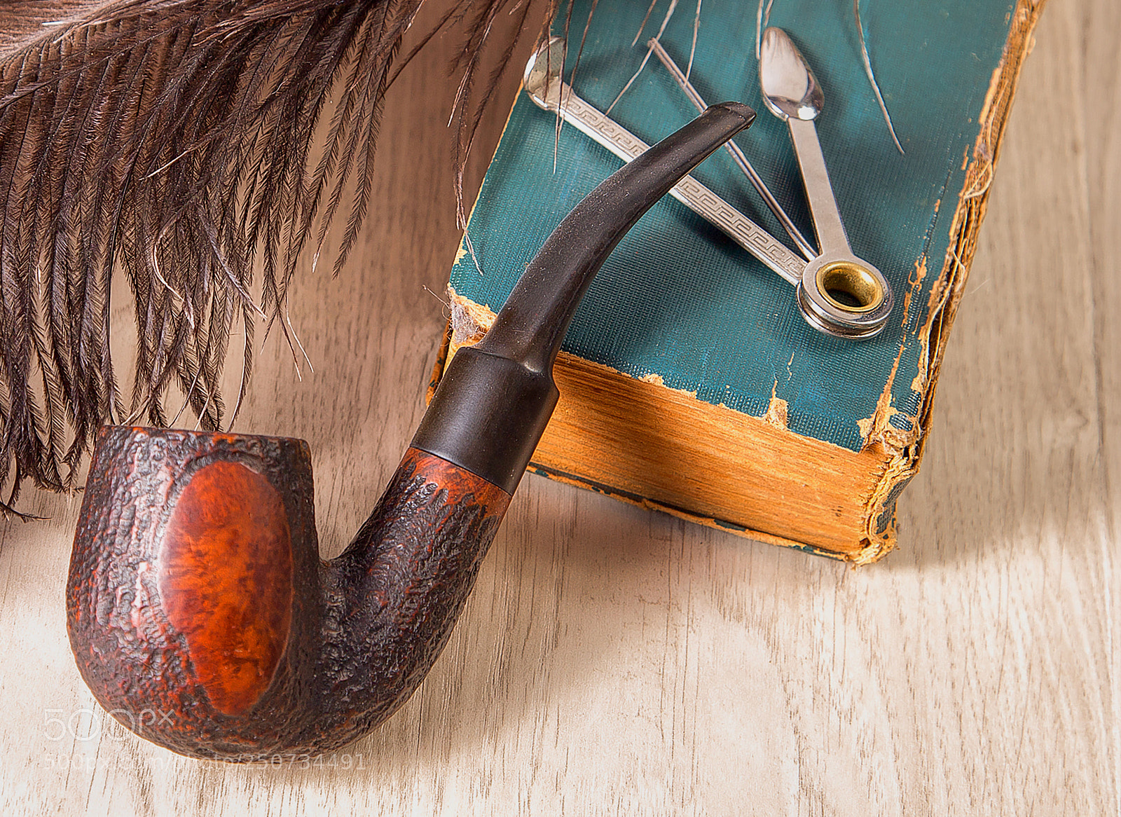 Canon EOS 5D Mark II sample photo. The old smoking pipe photography