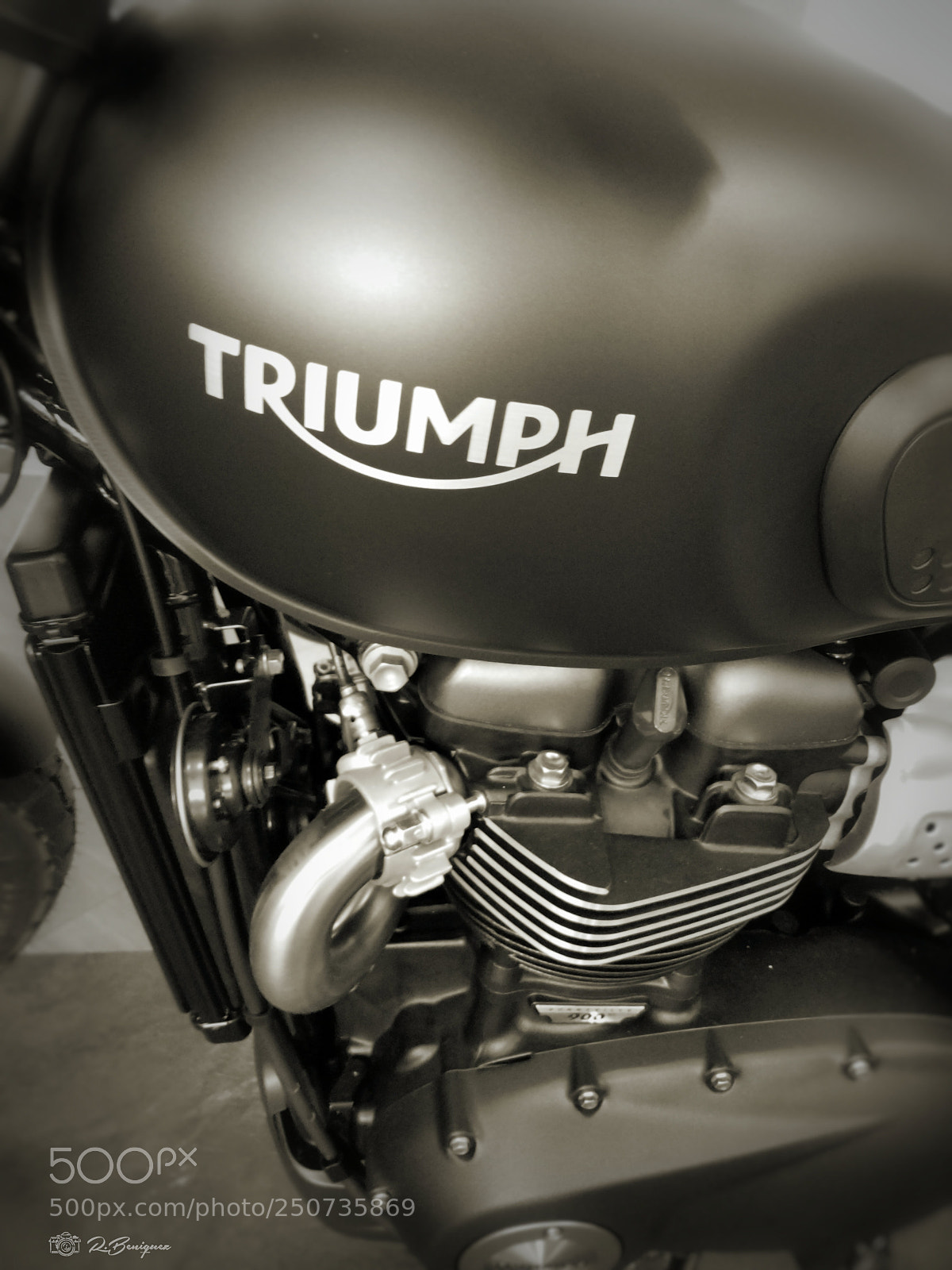 Samsung Galaxy S8 sample photo. Triumph photography