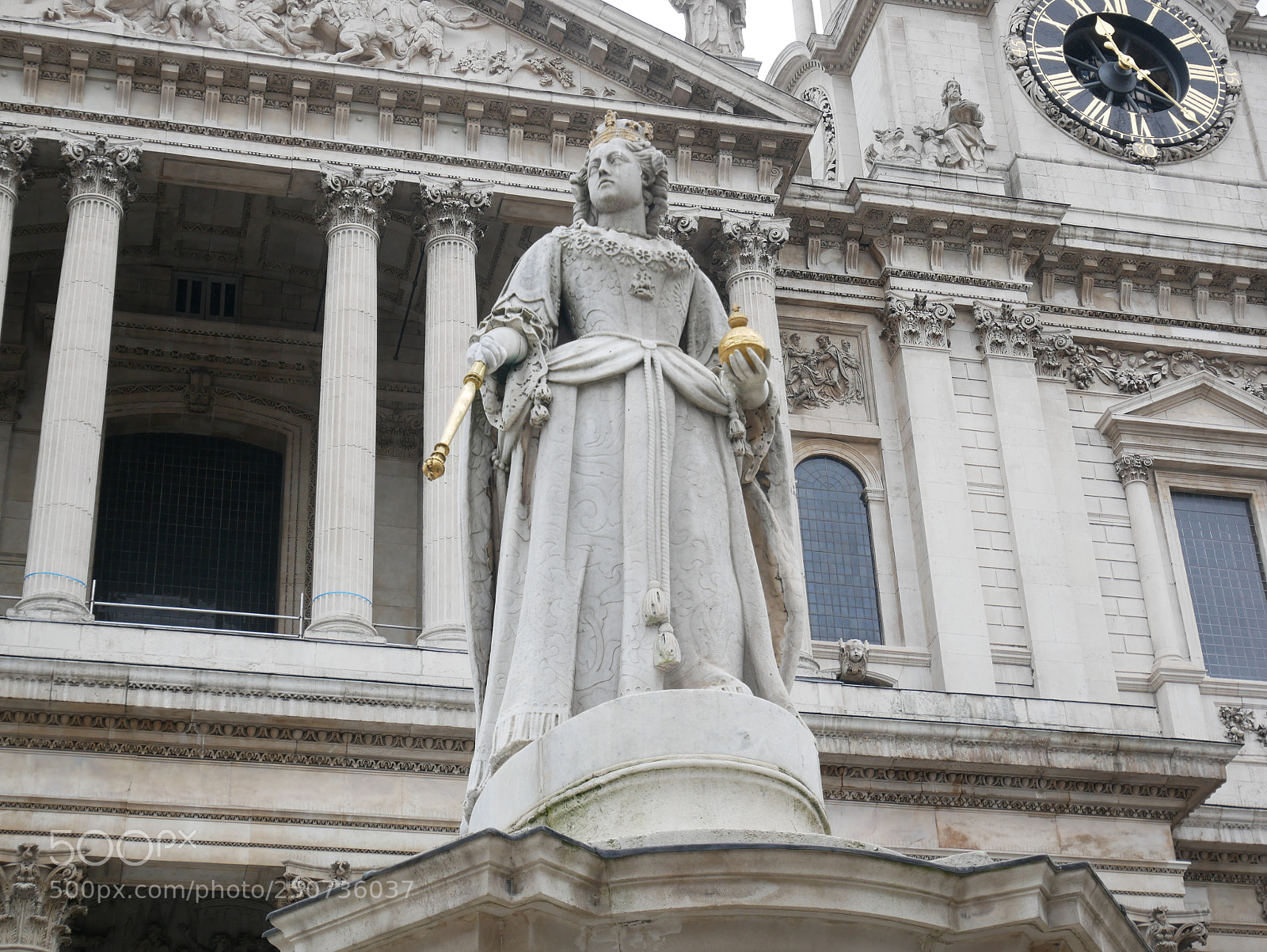 Panasonic Lumix DMC-GX85 (Lumix DMC-GX80 / Lumix DMC-GX7 Mark II) sample photo. St. paul's cathedral photography