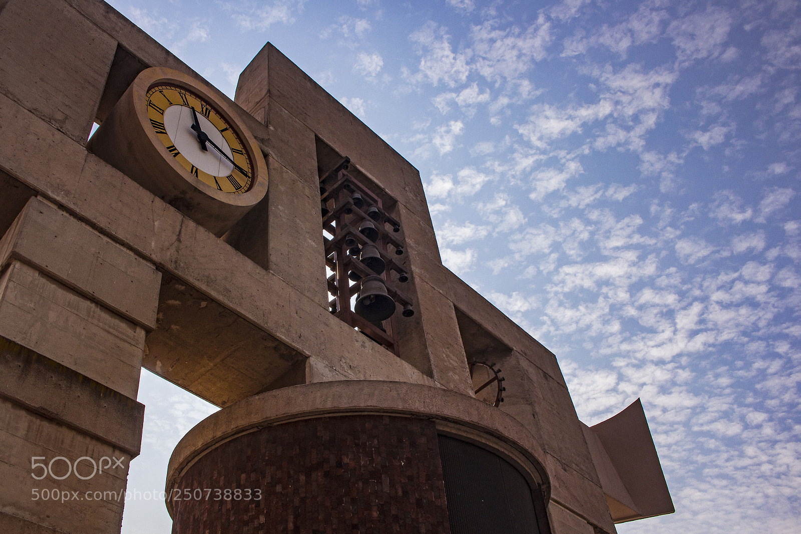Canon EOS 700D (EOS Rebel T5i / EOS Kiss X7i) sample photo. Clock photography