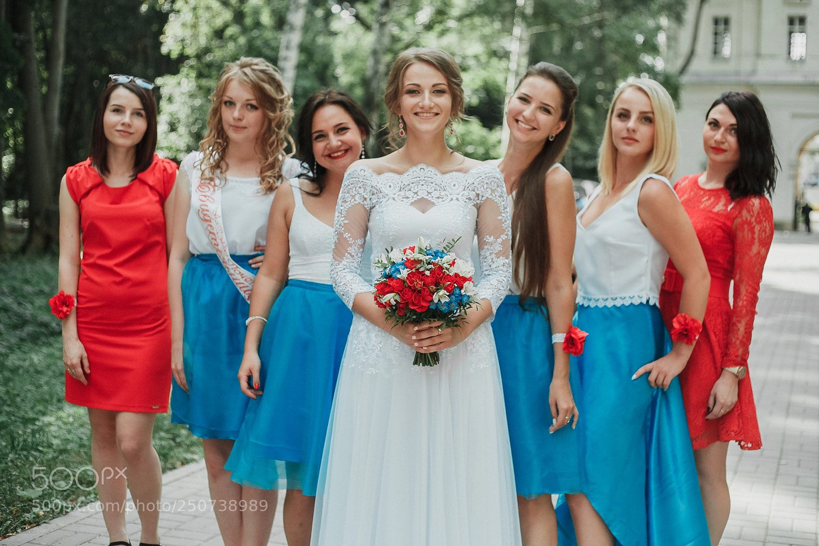 Canon EOS 5D Mark II sample photo. Girlfriends of the bride photography