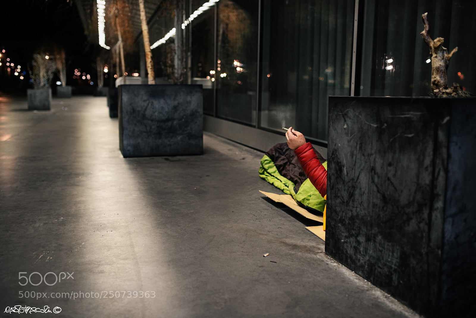 Nikon D800 sample photo. The smoker (2018, paris) photography