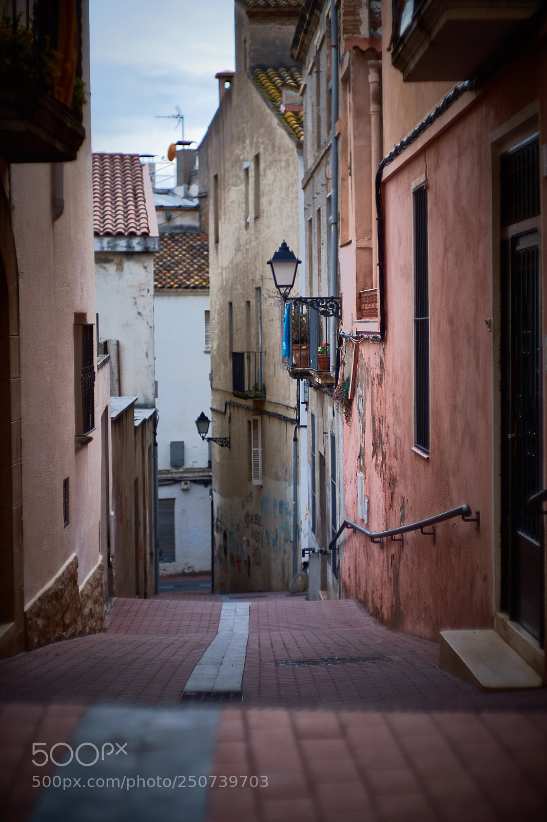 Fujifilm X-T10 sample photo. Lonely street photography