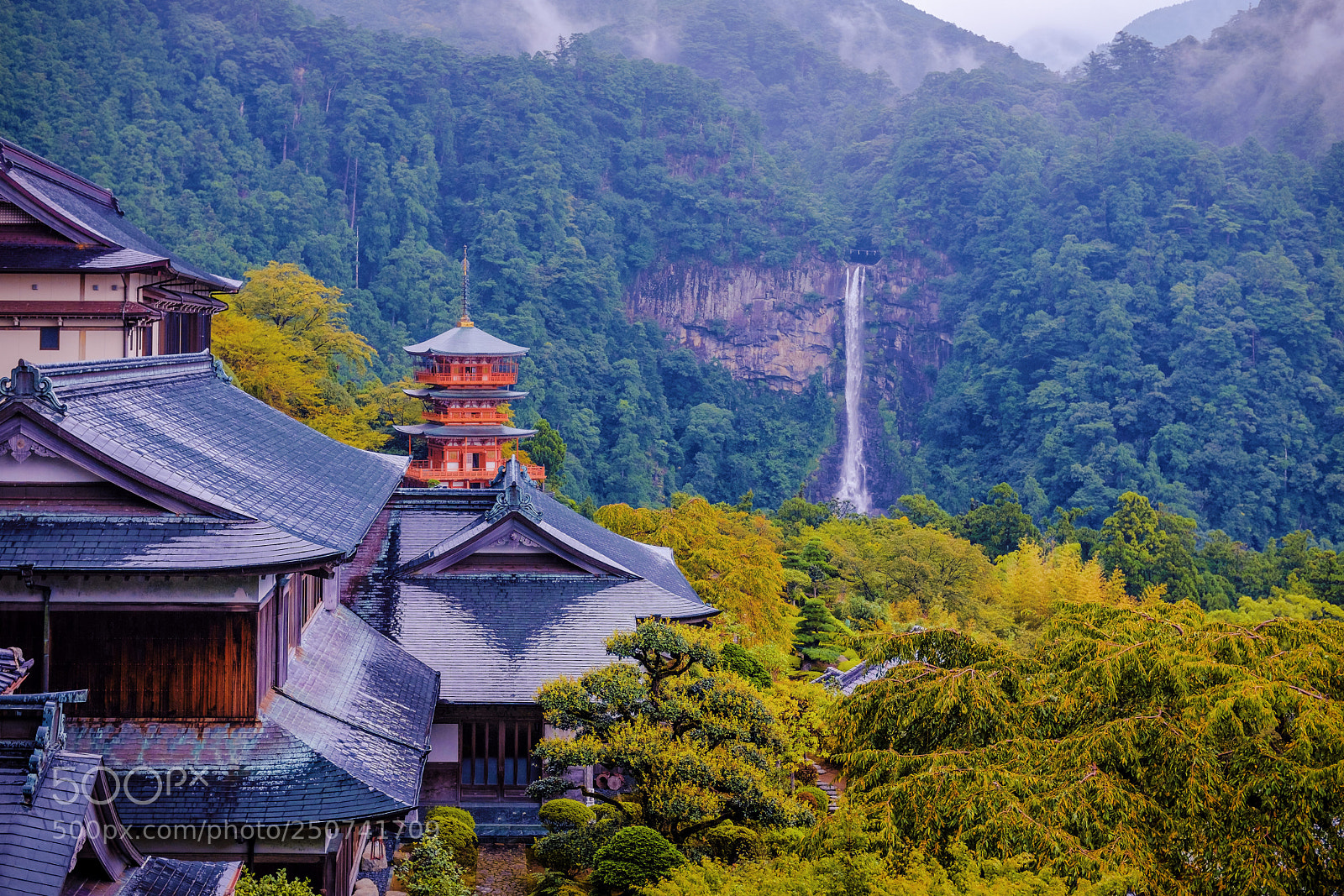 Fujifilm X100F sample photo. Nachi falls photography
