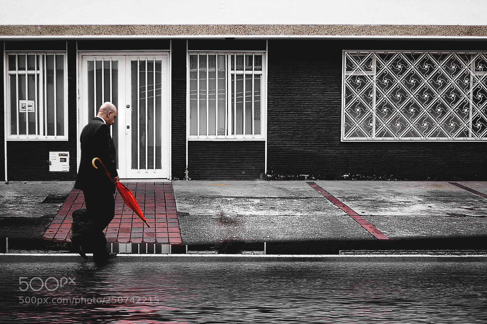 Canon EOS 60D sample photo. Red, white and black photography