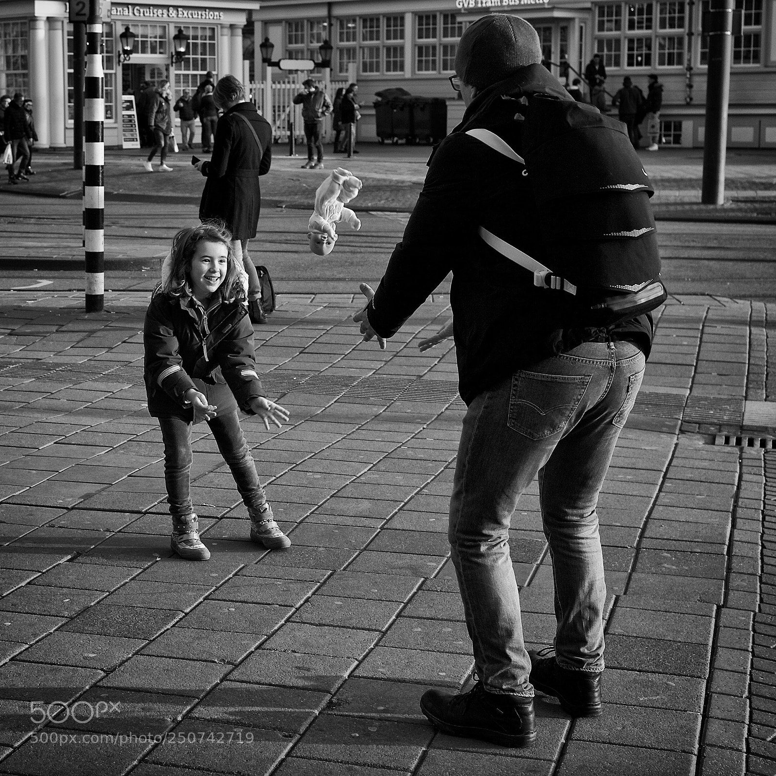 Canon EOS 5D Mark II sample photo. Amsterdam puppet photography