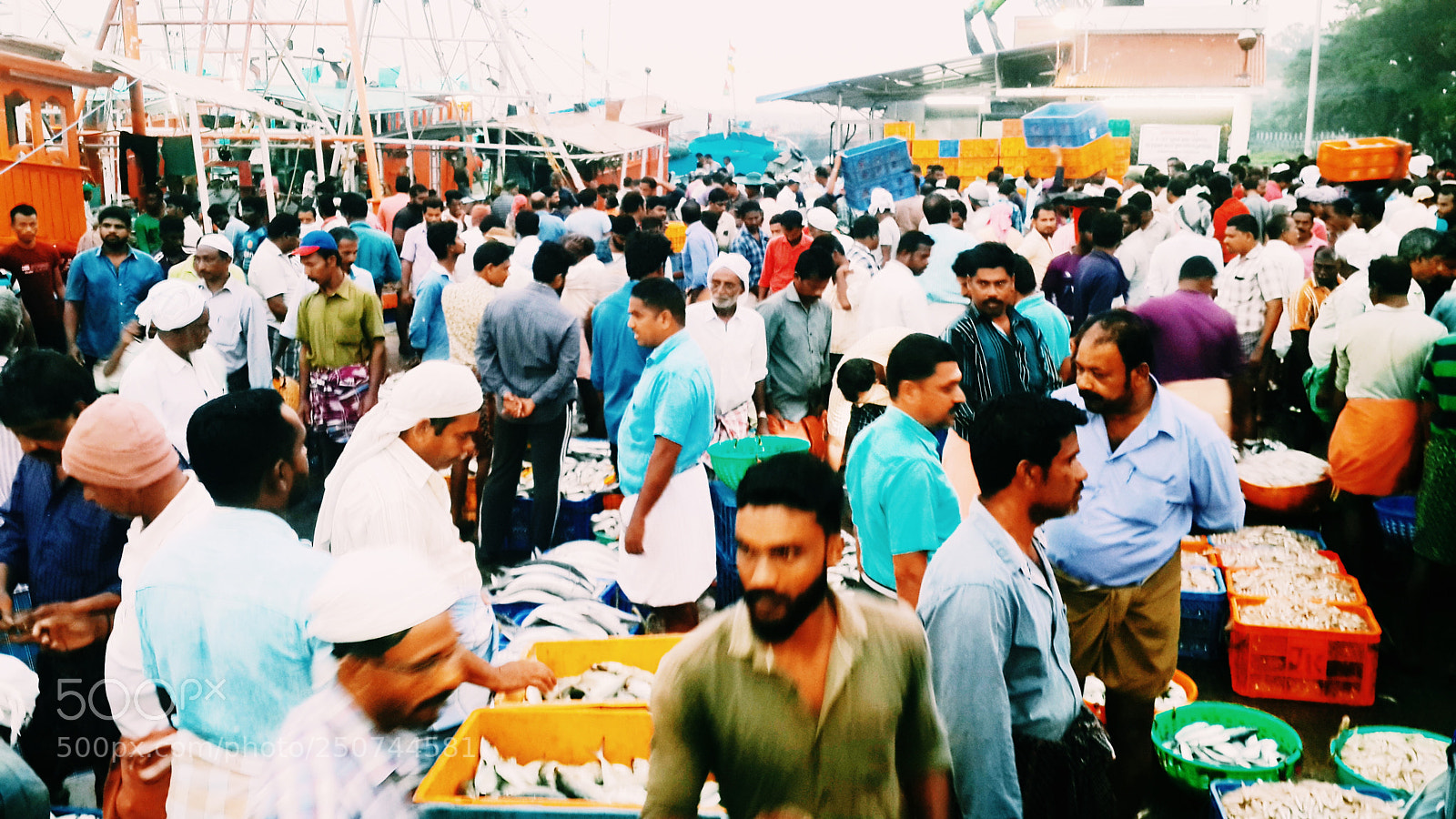 Samsung Galaxy S4 sample photo. Market photography