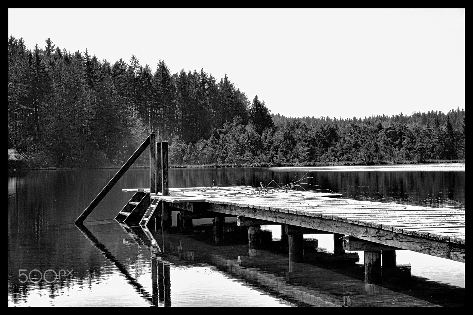 Sony a6000 sample photo. Jetty black&white photography