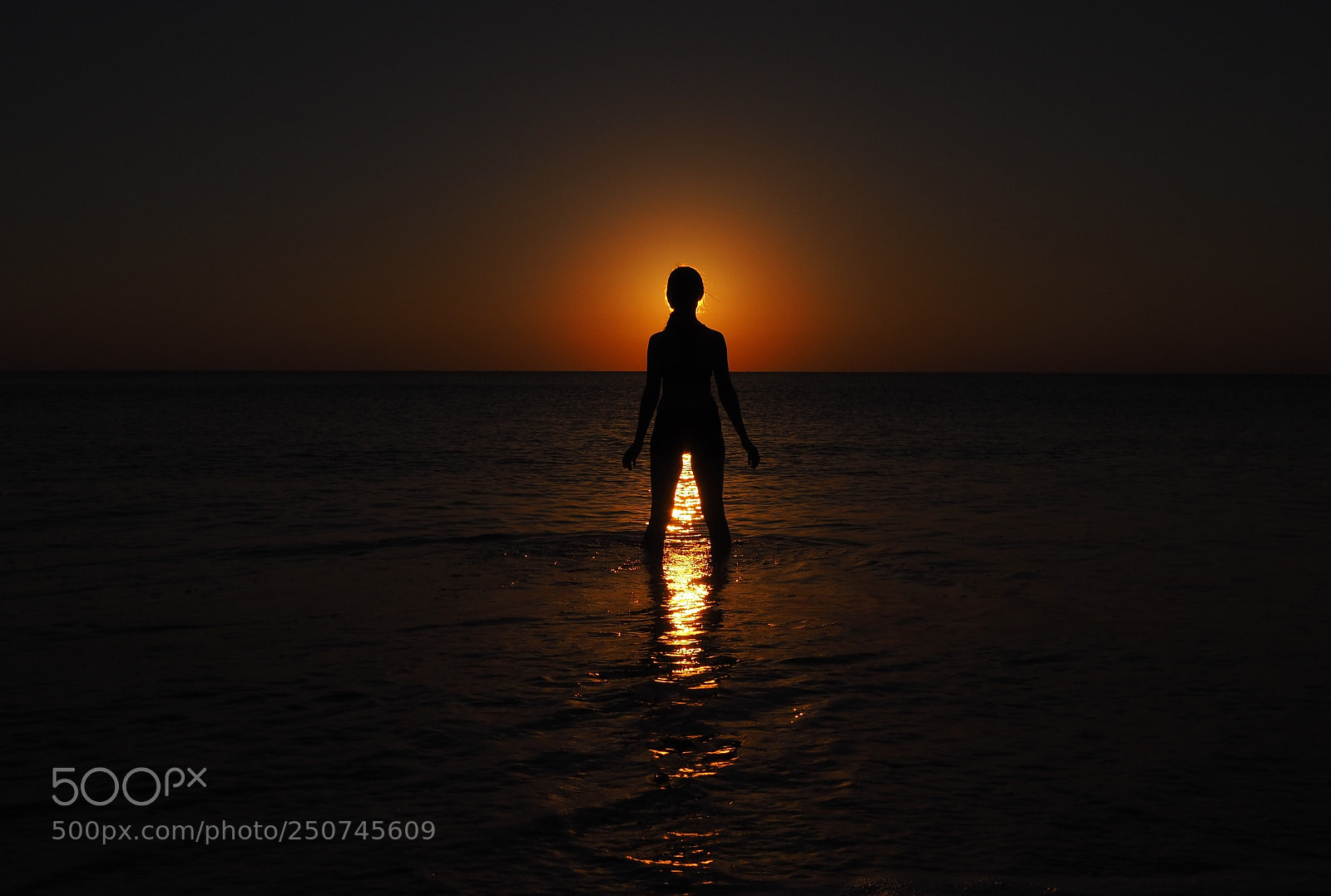Olympus OM-D E-M10 II sample photo. Sunrise in the water photography